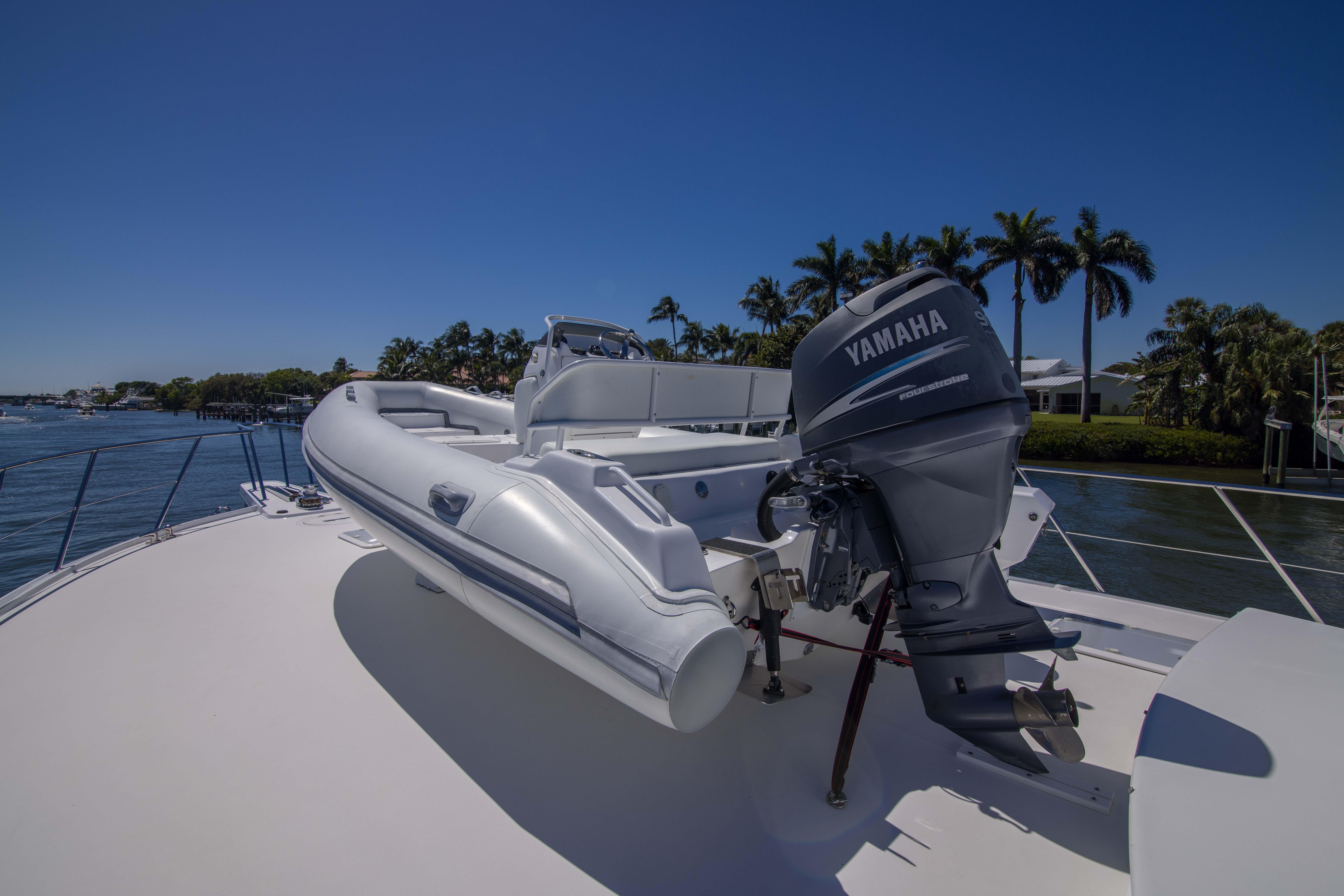 2004-hatteras-86-sportfish-power-9711875-20250312122807520-1_XLARGE