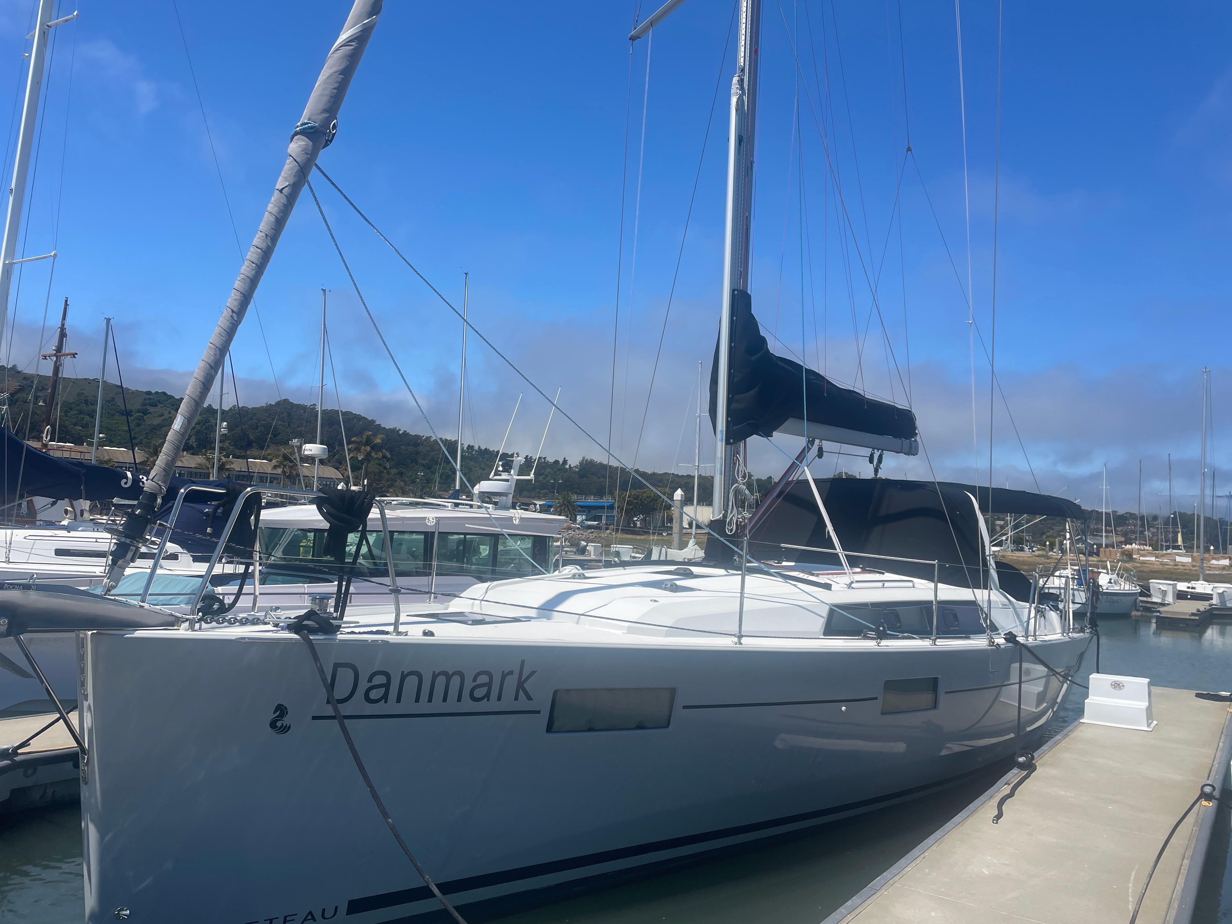 Yacht Photos Pics
