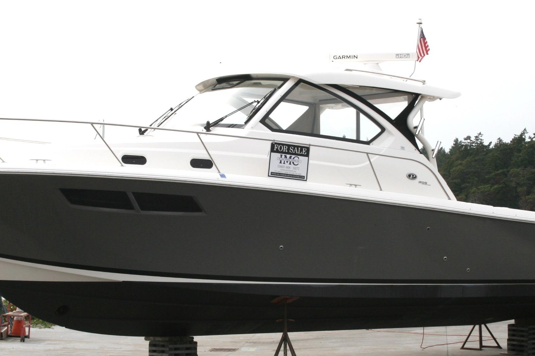Pursuit-OS 355 Offshore 2021-SKYE BOAT WA-US-2020 Pursuit OS 355 Offshore boat for sale, displayed on a stand.-9841875