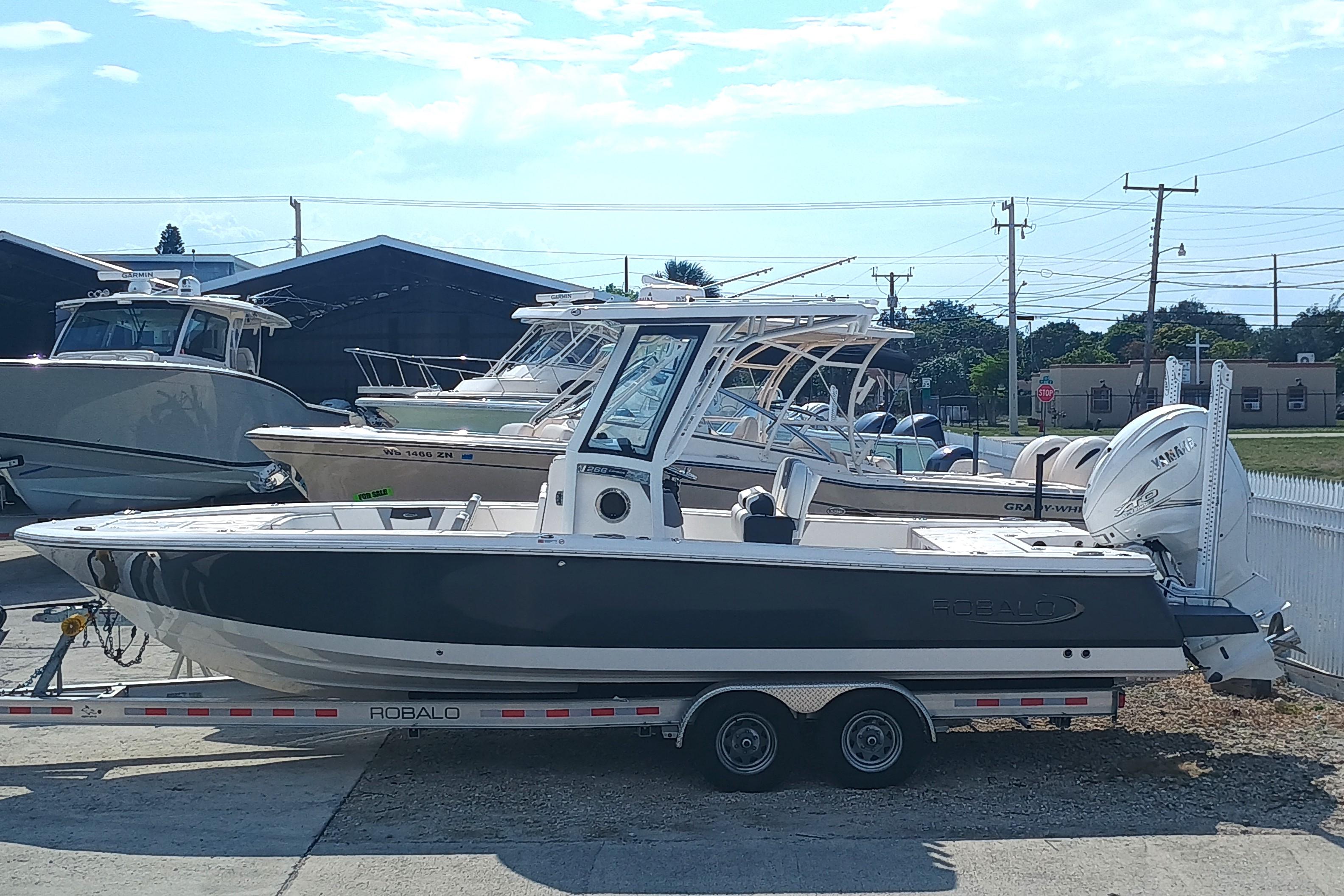 2023-robalo-266-cayman-power-9771882-20250529053608115-1_XLARGE