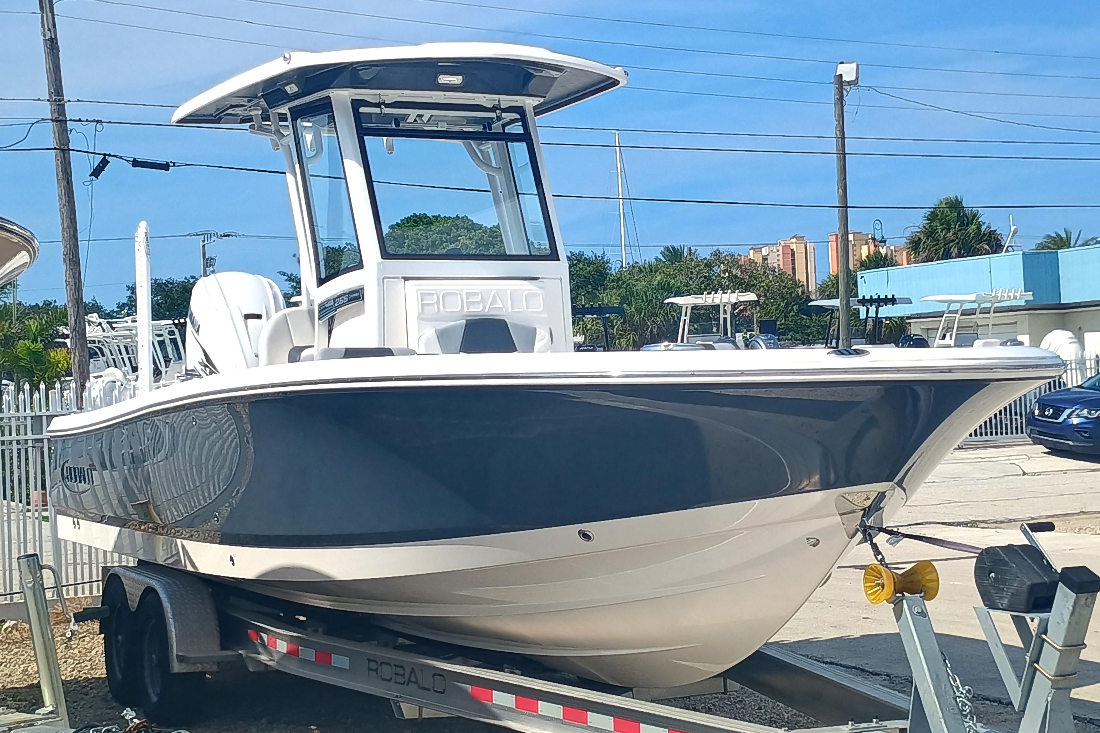 2023-robalo-266-cayman-power-9771882-20250529053612320-1_XLARGE