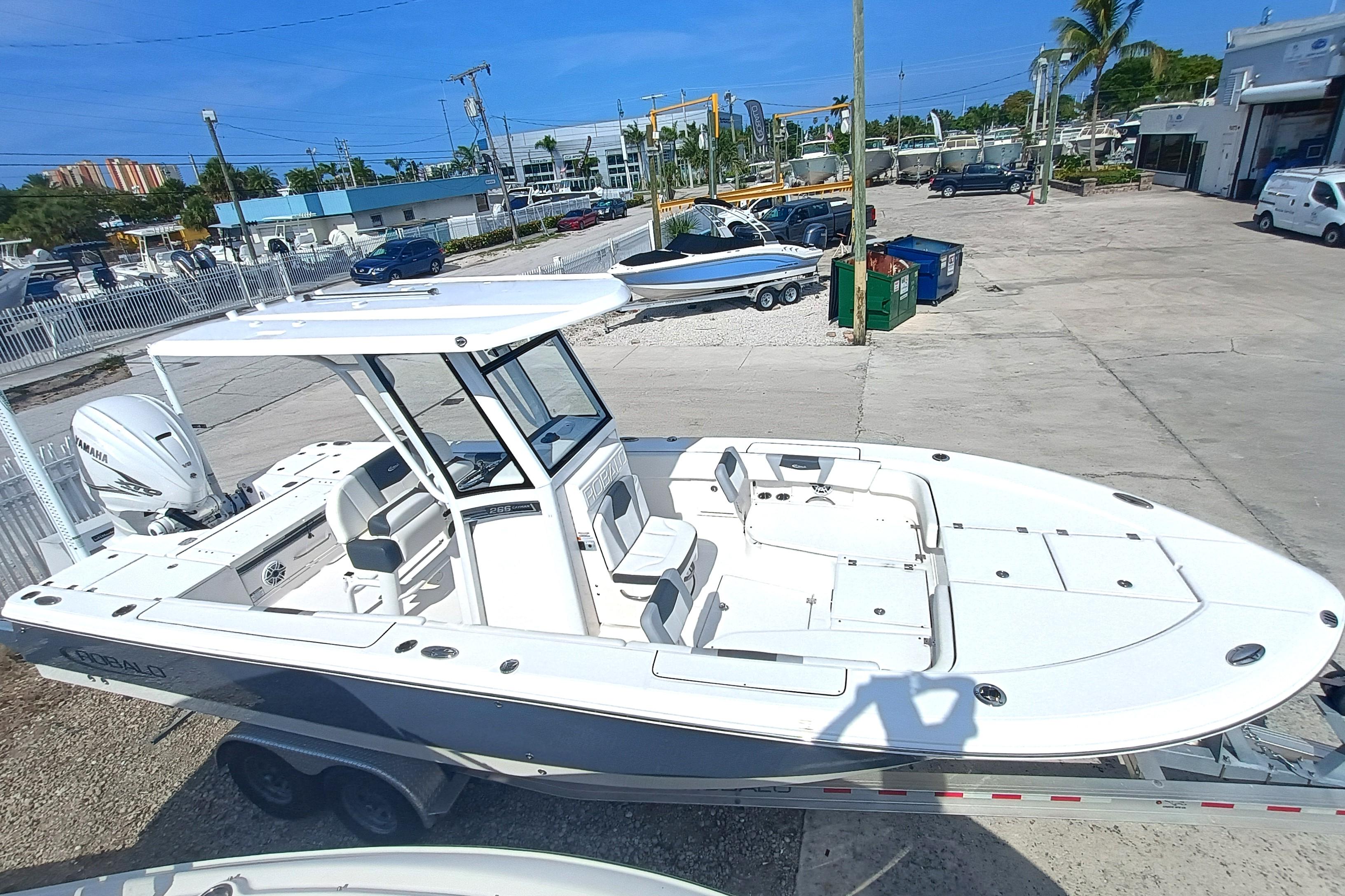 2023-robalo-266-cayman-power-9771882-20250529053732276-1_XLARGE