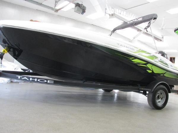 2022 Tahoe boat for sale, model of the boat is T18 & Image # 1 of 15