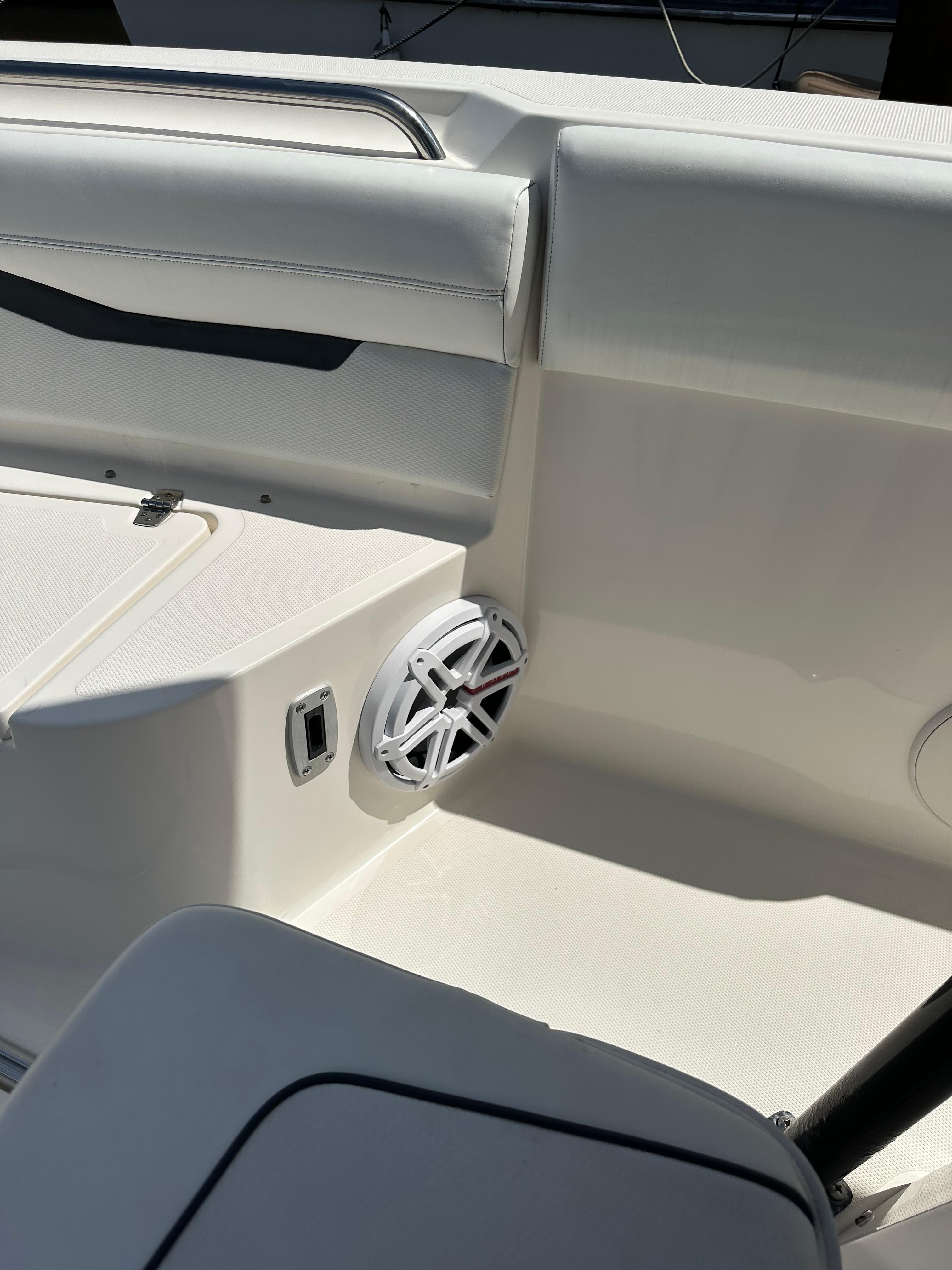 2017-wellcraft-scarab-262-fisherman-power-9771886-977360003-0-250420251131-21