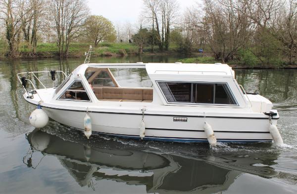 2005 Sheerline 740 Finesse