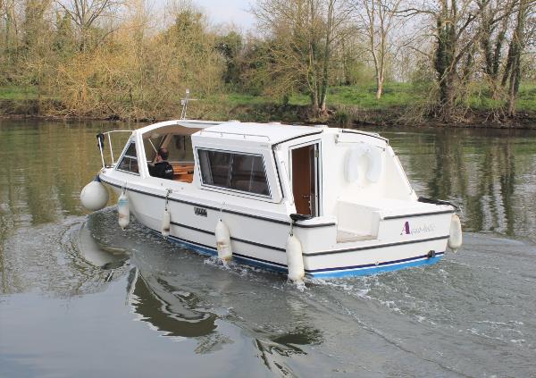 2005 Sheerline 740 Finesse