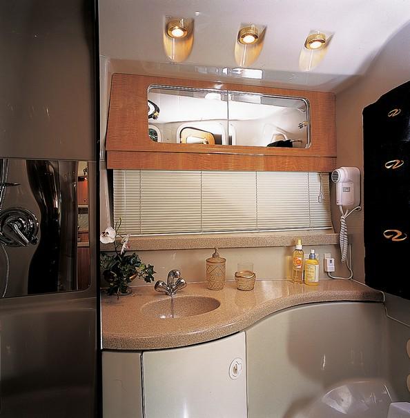 SC 10505 KM Knot 10 Yacht Sales SC 10505 KM Knot 10 Yacht Sales