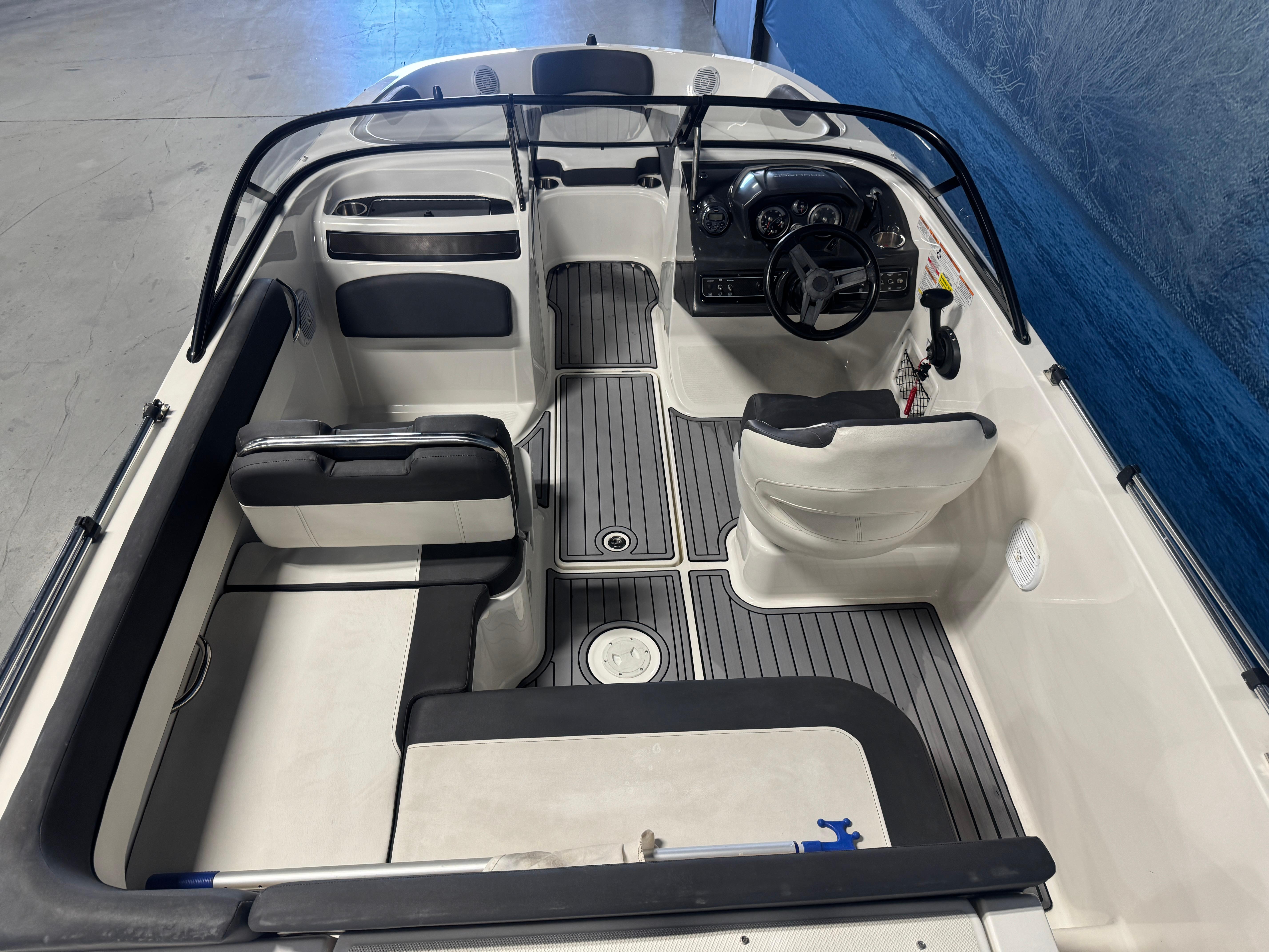 2019 Bayliner VR5 Bowrider OB #TBDW2200 inventory image at Sun Country Marine Group, Irvine 2019 Bayliner VR5 Bowrider OB #TBDW2200 inventory image at Sun Country Marine Group, Irvine