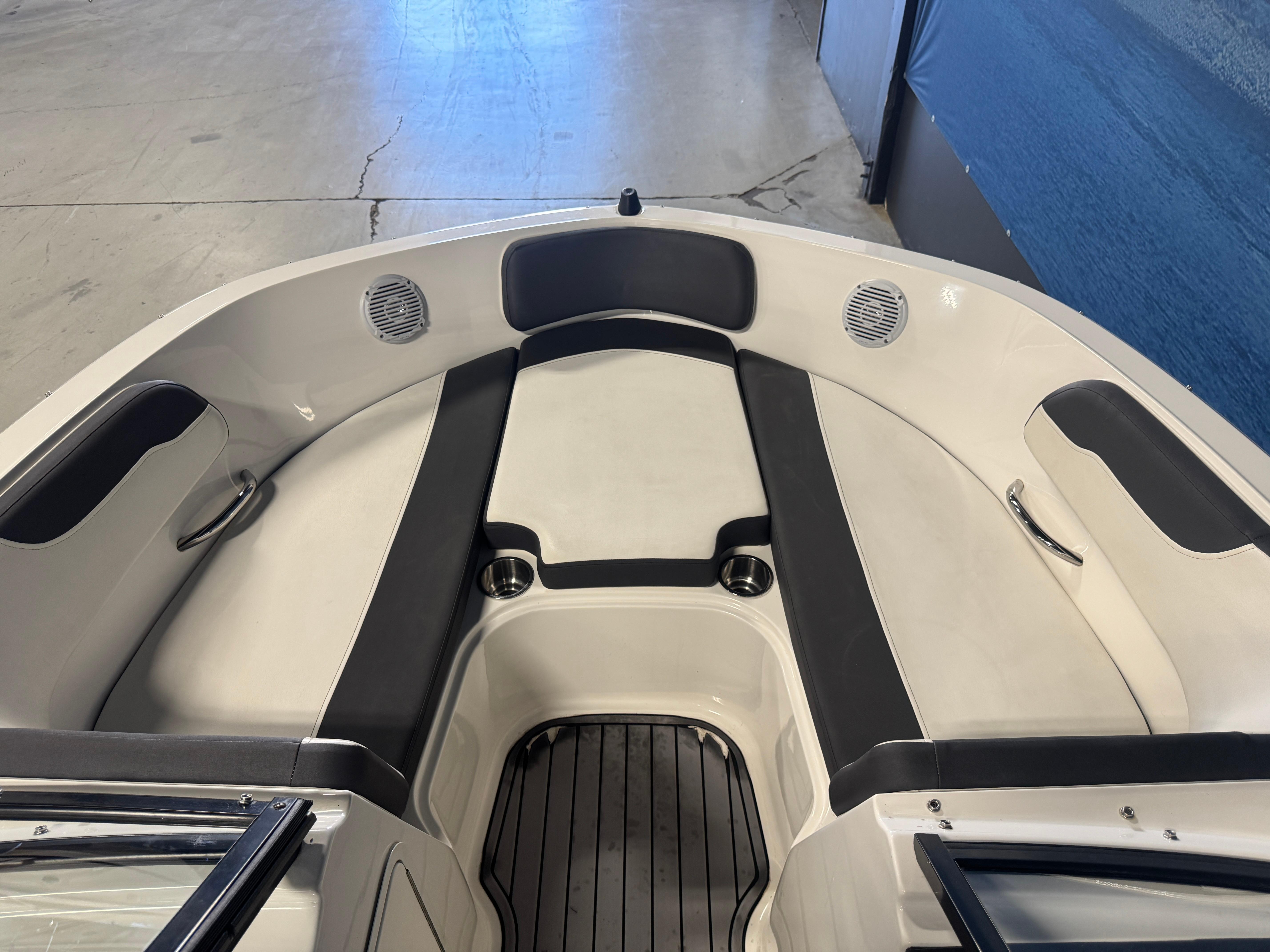 2019 Bayliner VR5 Bowrider OB #TBDW2200 inventory image at Sun Country Marine Group, Irvine 2019 Bayliner VR5 Bowrider OB #TBDW2200 inventory image at Sun Country Marine Group, Irvine