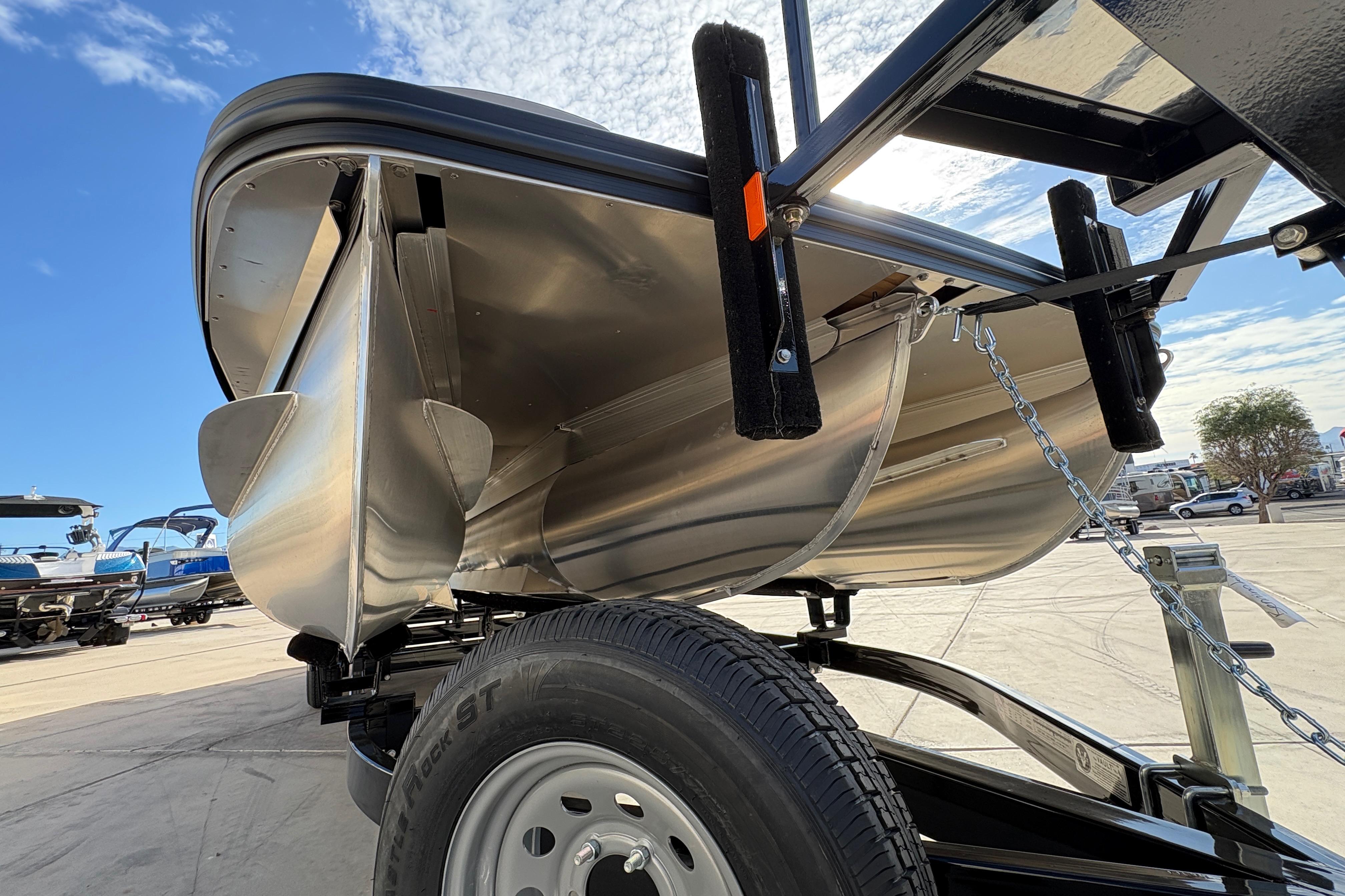 2026 Bennington 26 MCSB #B8473I inventory image at Sun Country Marine Group, Lake Havasu City, AZ