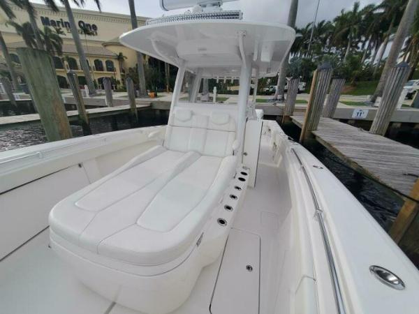 39' Invincible, Listing Number 100912811, - Photo No. 5