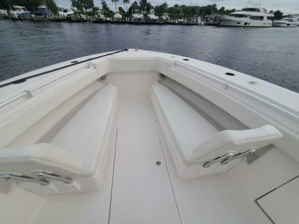 39' Invincible, Listing Number 100912811, Image No. 8