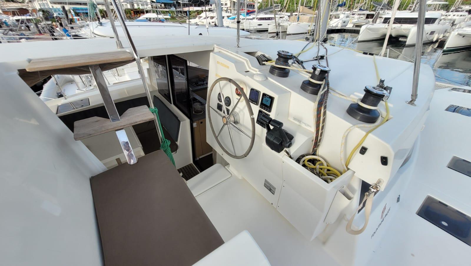 Hibiscus Yacht Photos Pics Fountaine Pajot Lucia 40