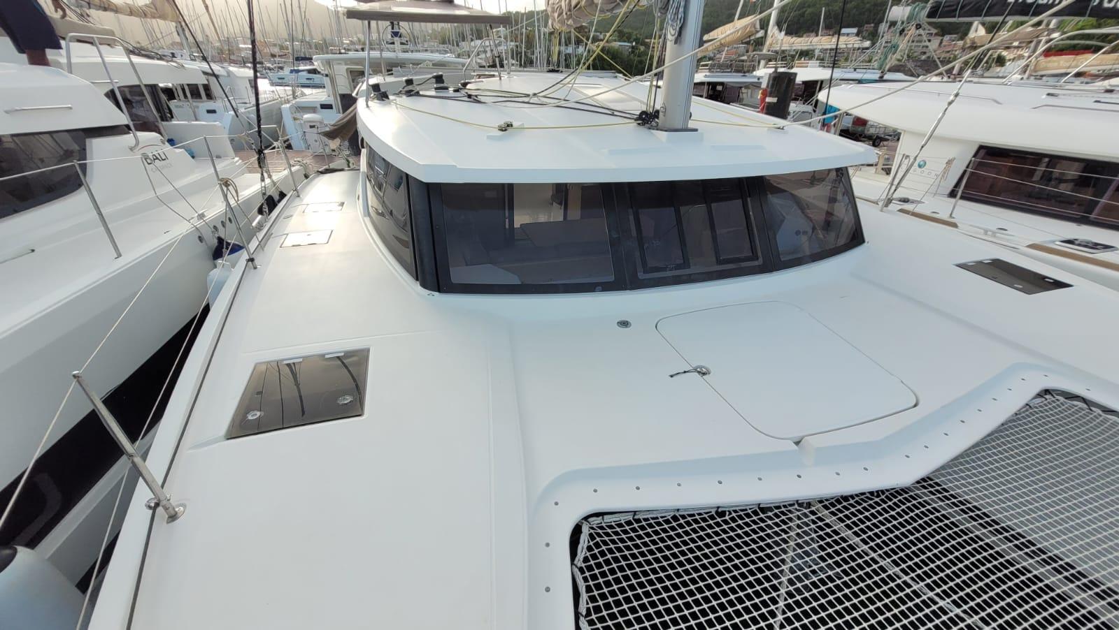 Hibiscus Yacht Photos Pics Fountaine Pajot Lucia 40