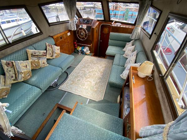 1984 Birchwood 31 Commodore