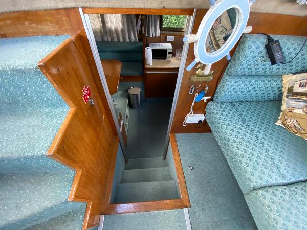 1984 Birchwood 31 Commodore