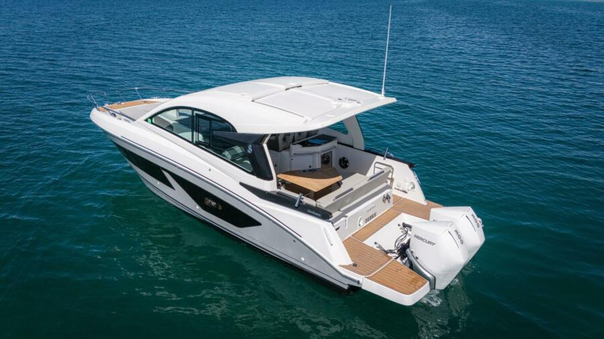 Yacht Photos Pics