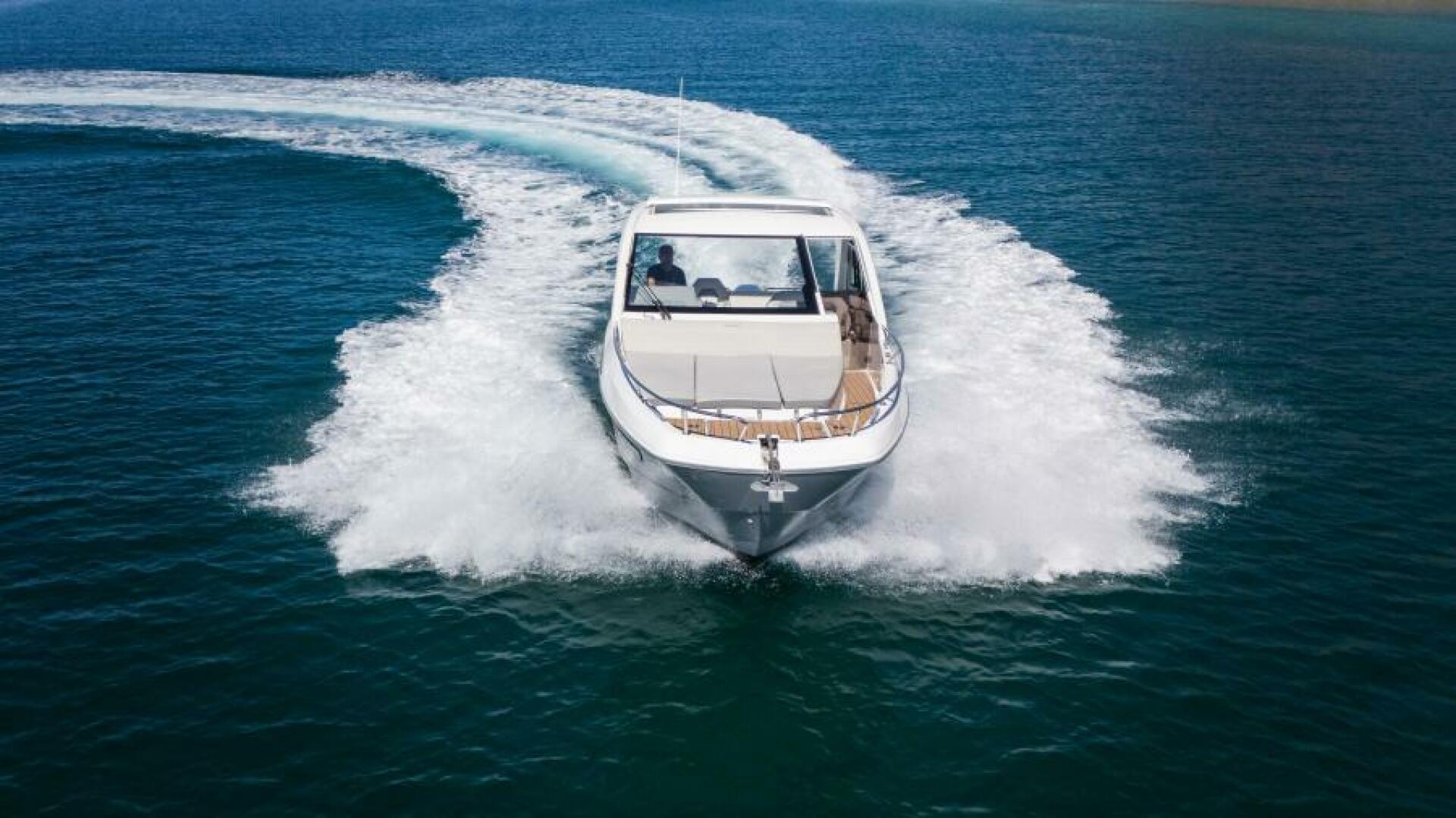Yacht Photos Pics