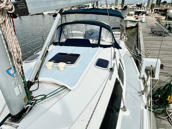 34' Hunter, Listing Number 100917059, - Photo No. 5