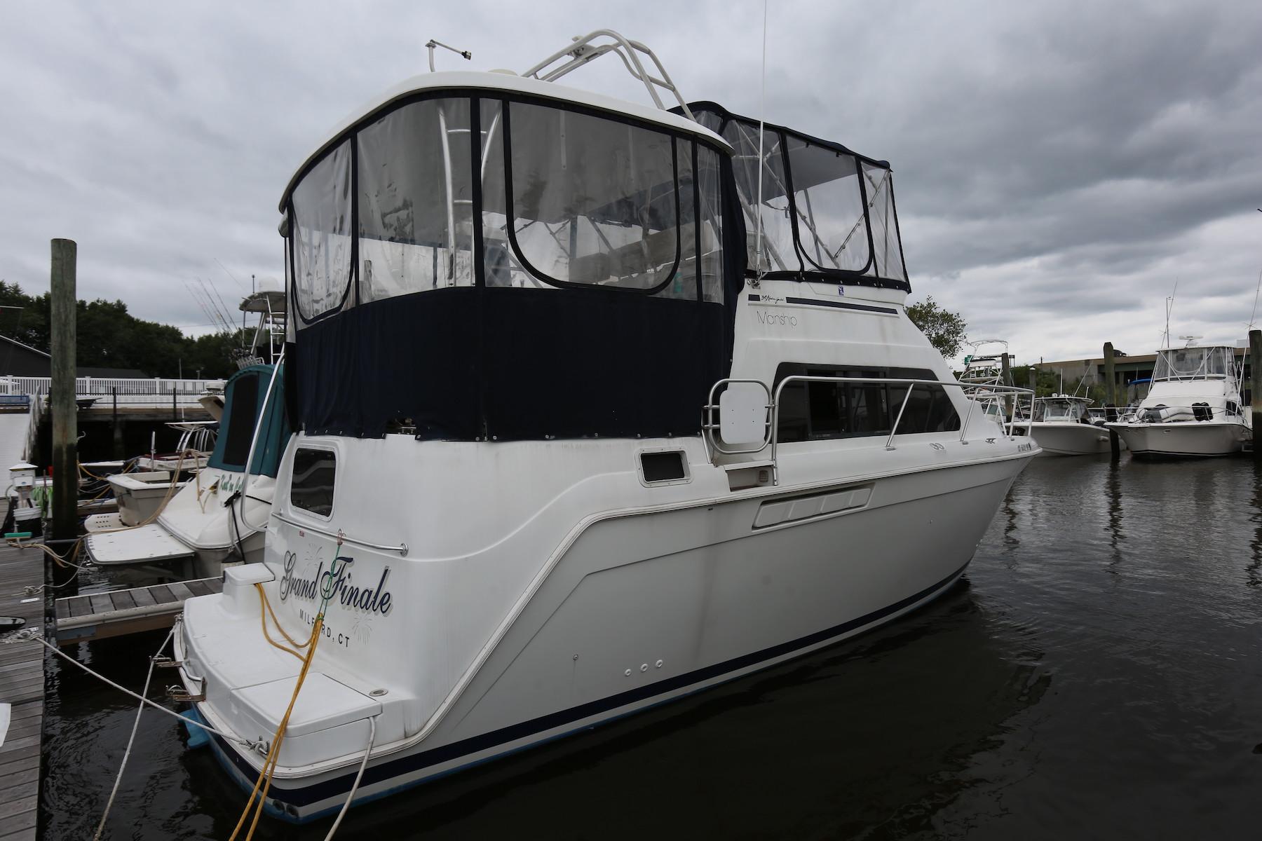 CT 9281 TL Knot 10 Yacht Sales