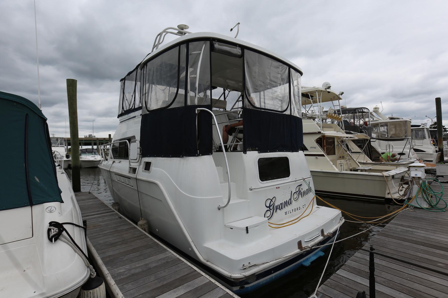 CT 9281 TL Knot 10 Yacht Sales