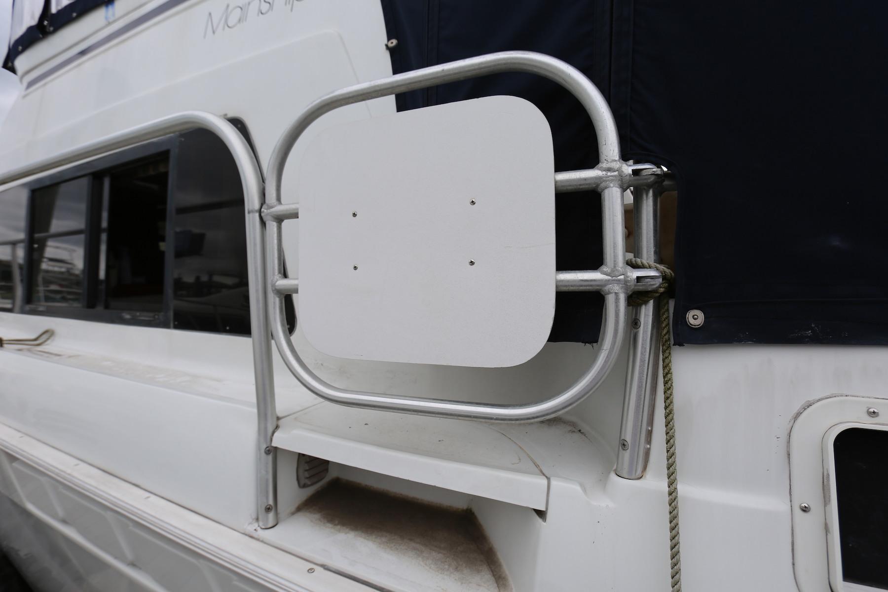 CT 9281 TL Knot 10 Yacht Sales