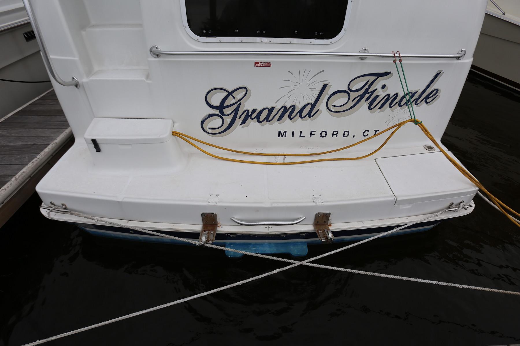 CT 9281 TL Knot 10 Yacht Sales