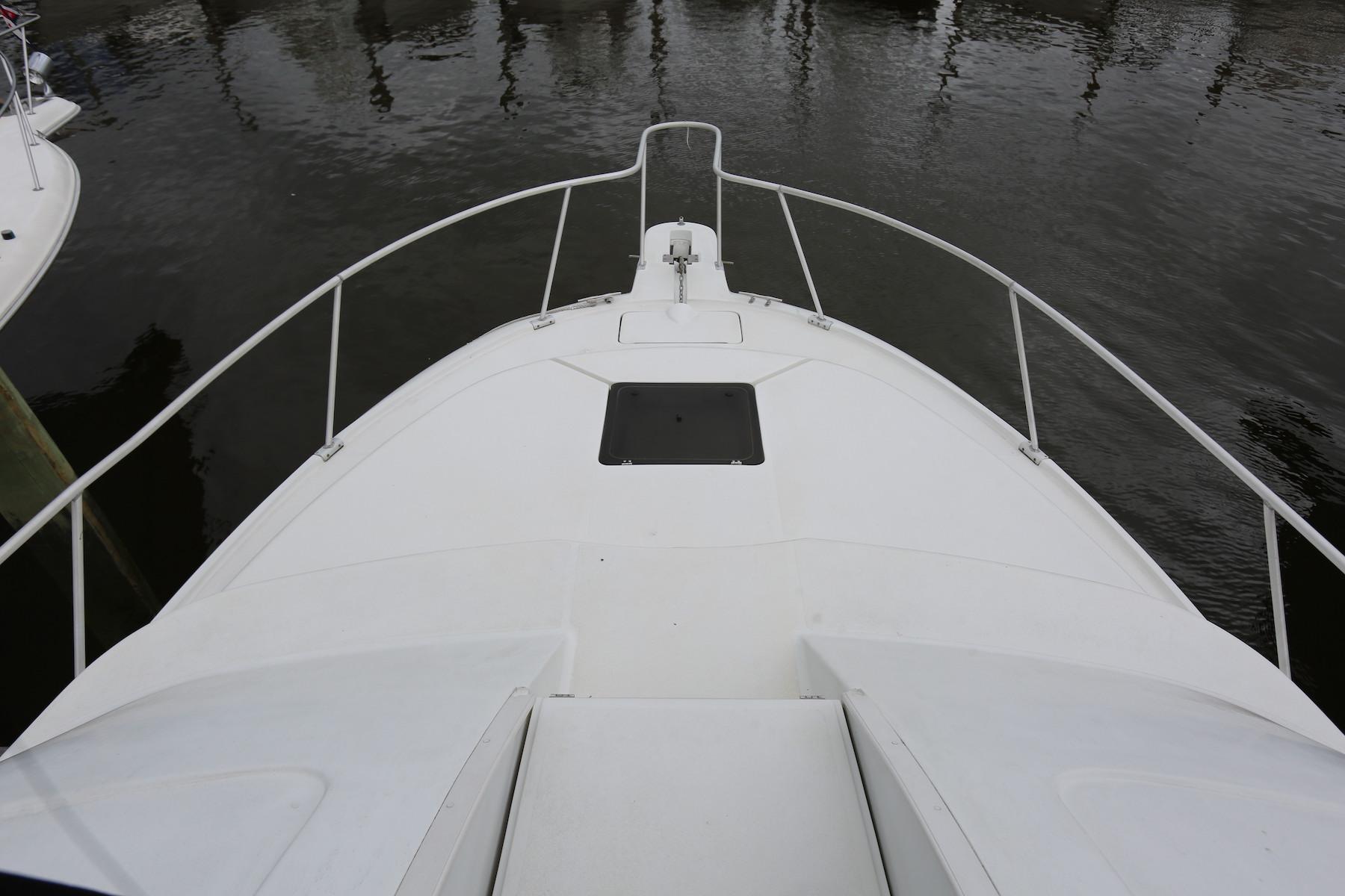 CT 9281 TL Knot 10 Yacht Sales
