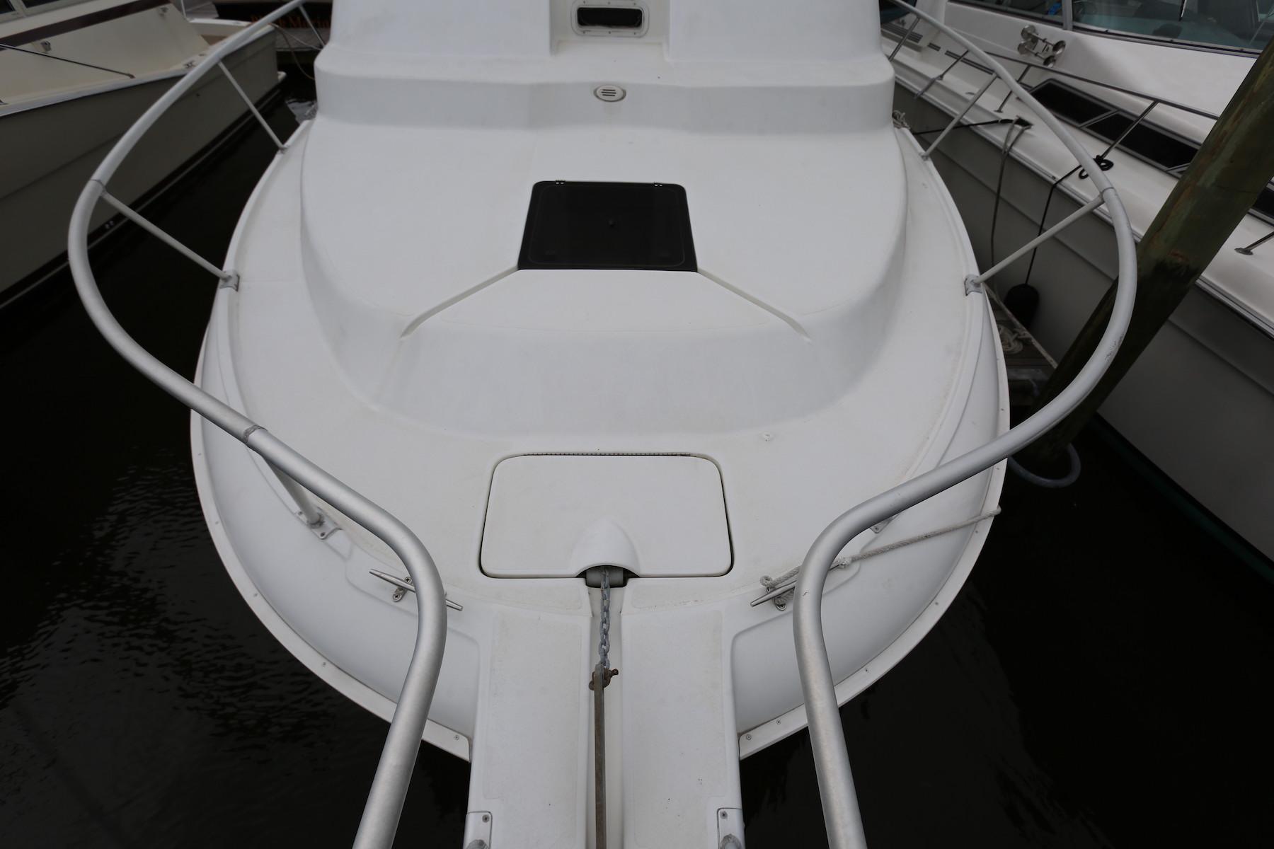 CT 9281 TL Knot 10 Yacht Sales