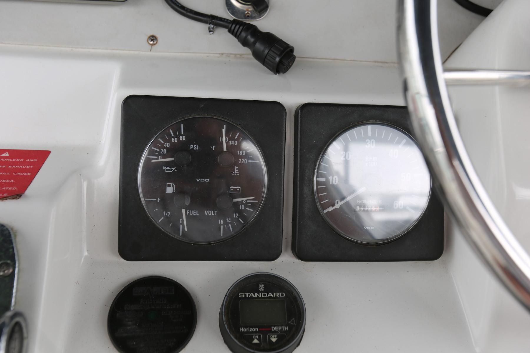 CT 9281 TL Knot 10 Yacht Sales
