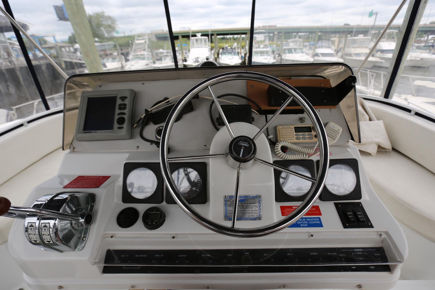 CT 9281 TL Knot 10 Yacht Sales