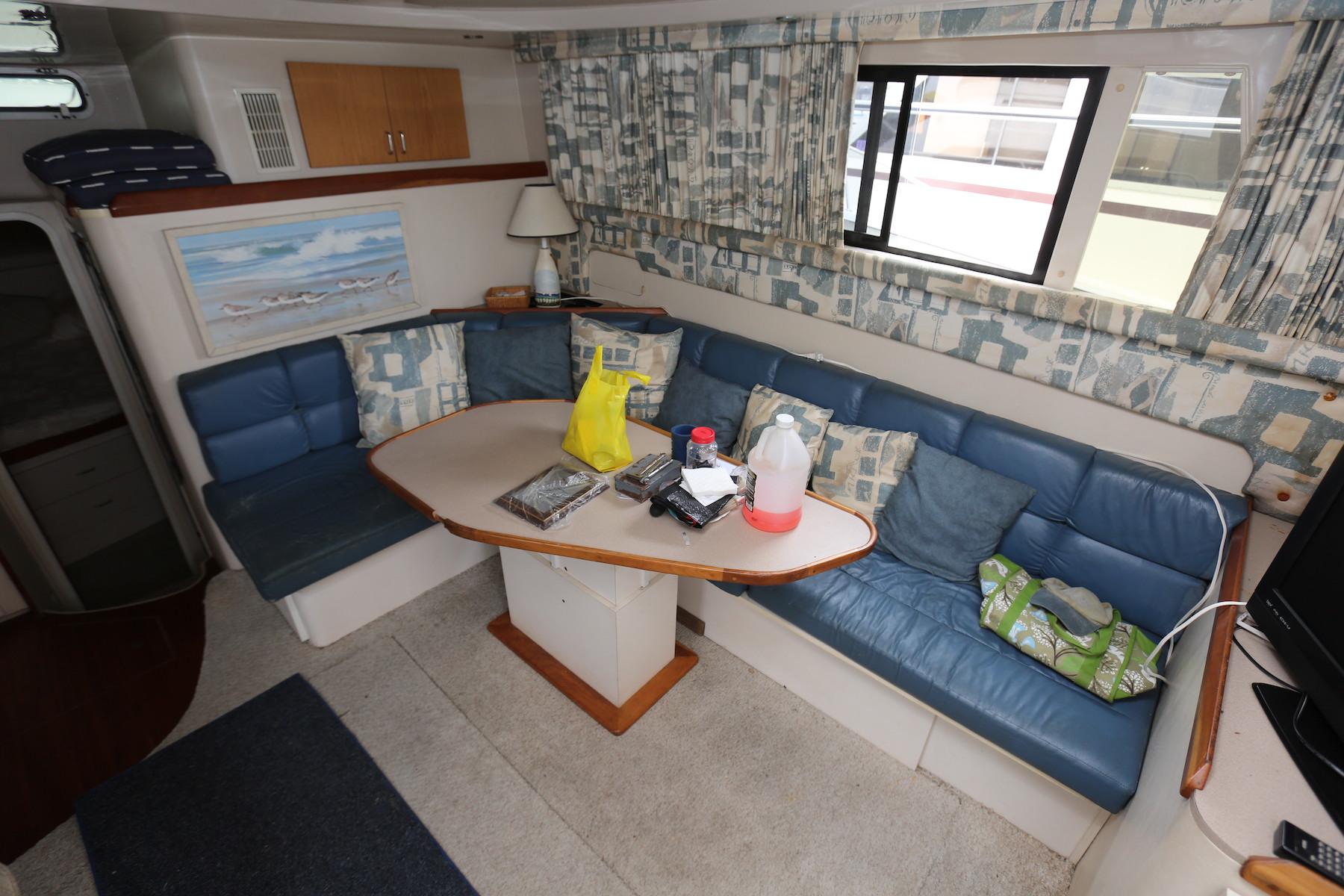 CT 9281 TL Knot 10 Yacht Sales