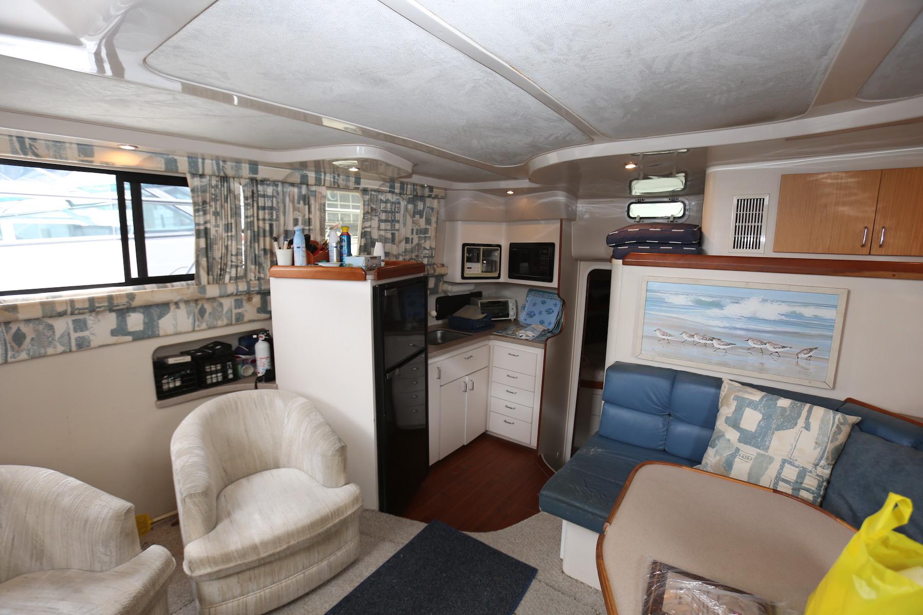 CT 9281 TL Knot 10 Yacht Sales