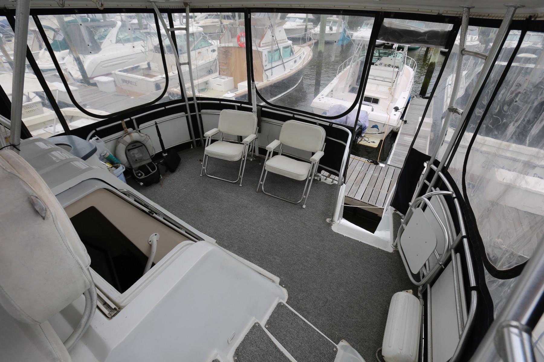 CT 9281 TL Knot 10 Yacht Sales