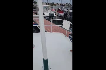 Mainship 390 Trawler video