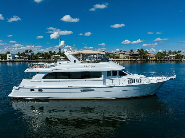 Hatteras 75 BELLAGIO - Starboard Profile On Water
