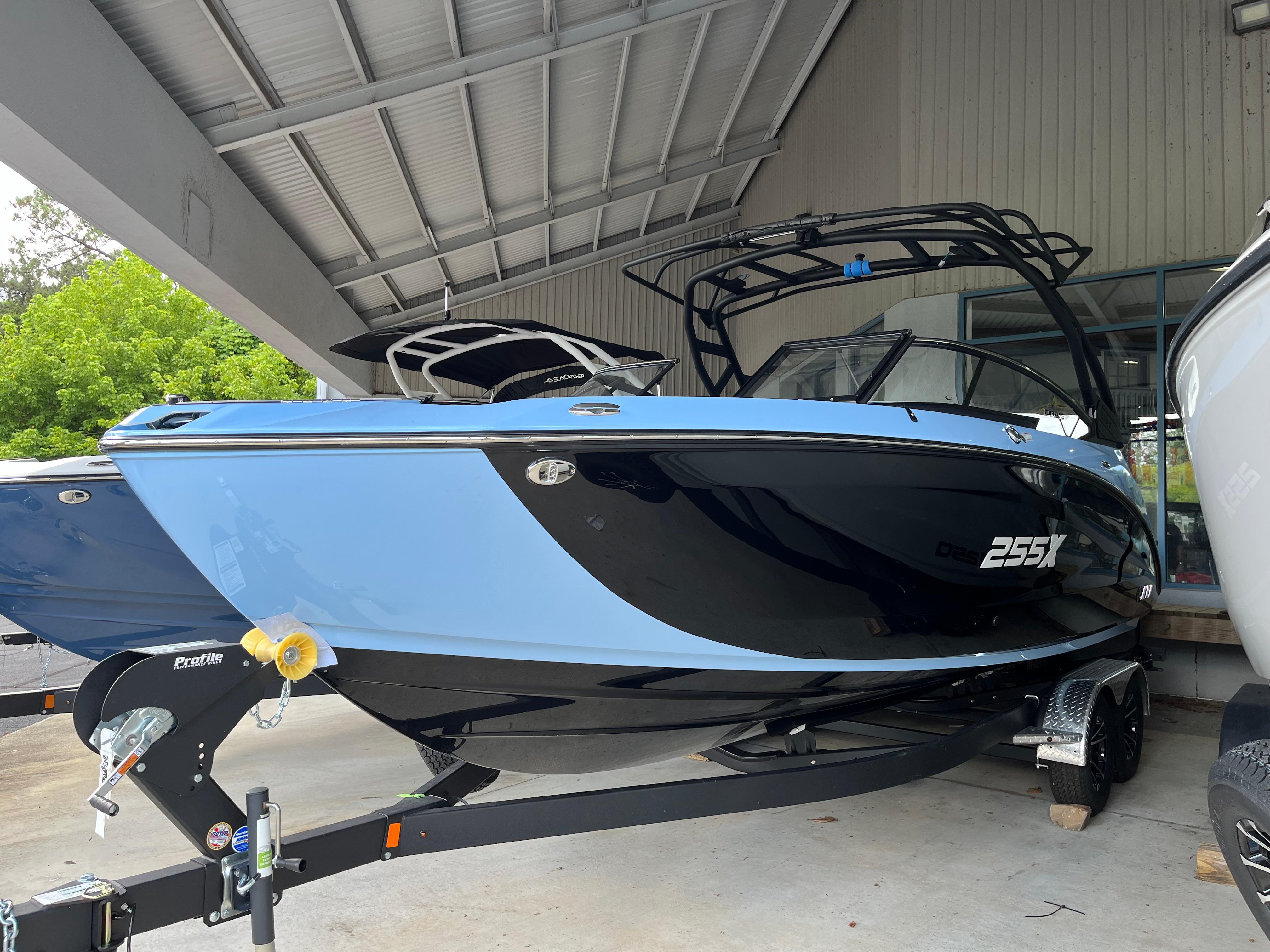 2025 Yamaha Boats 255XD