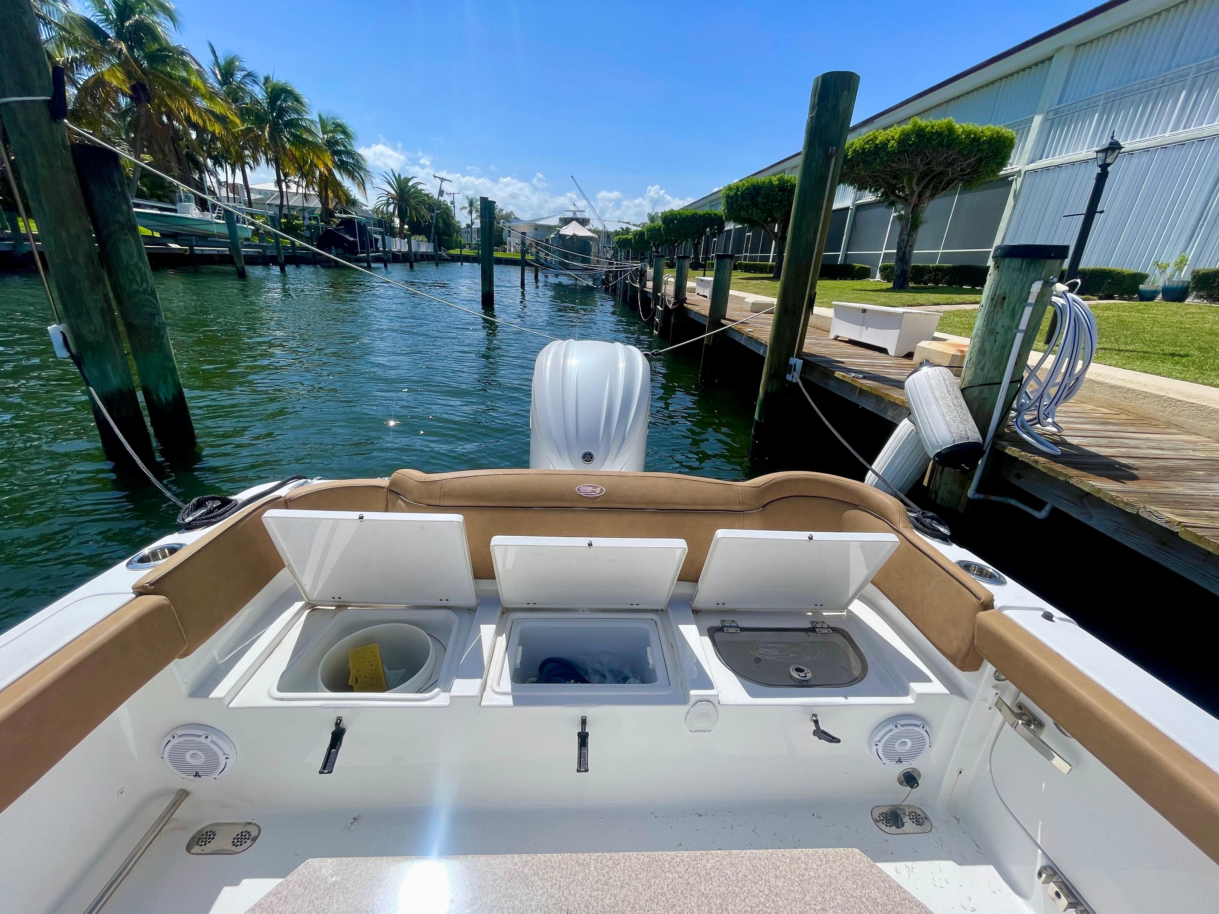 2023-sea-hunt-ultra-255-se-power-9521919-20240827074551563-1_XLARGE