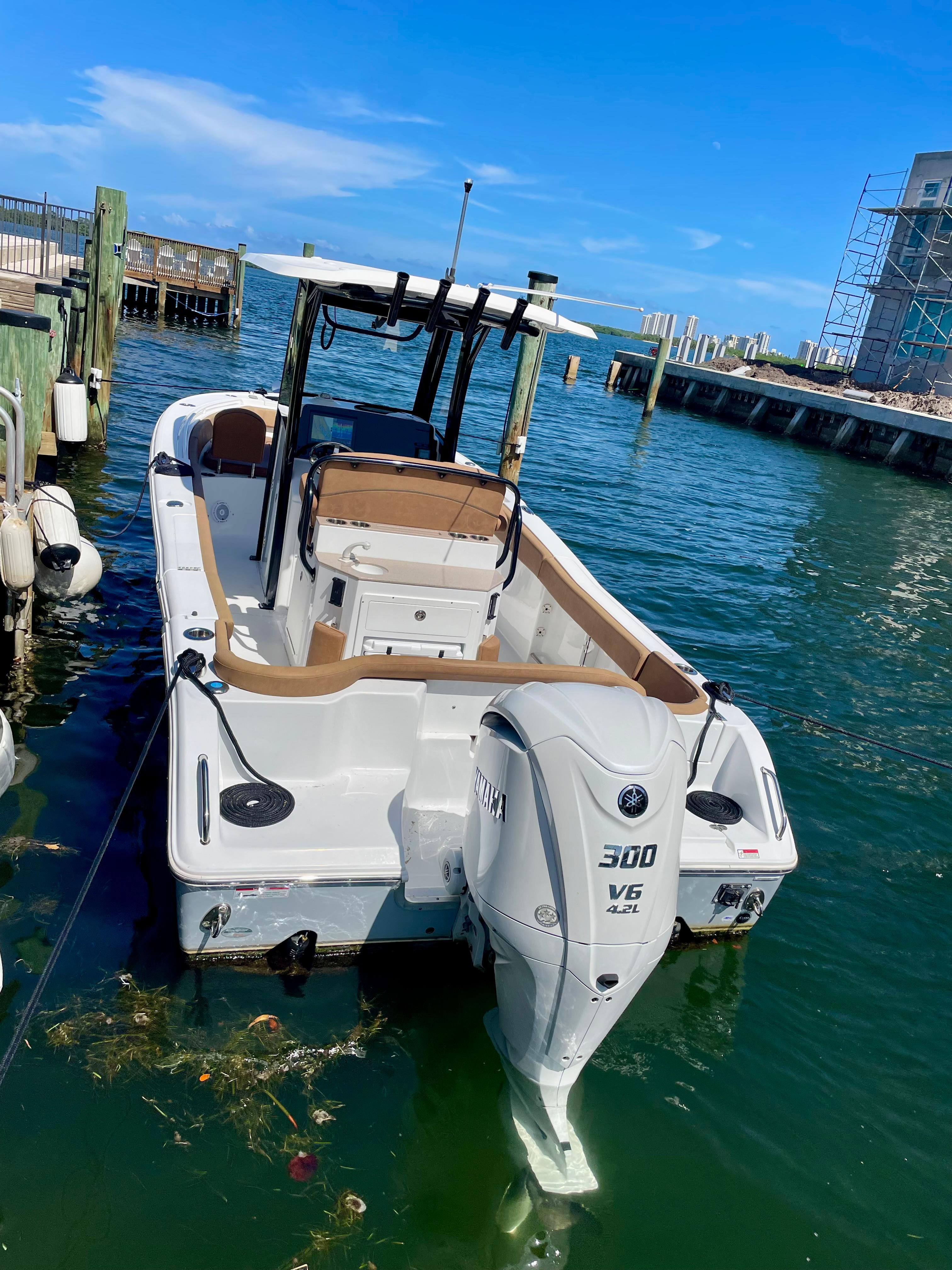 2023-sea-hunt-ultra-255-se-power-9521919-20240827074605099-1_XLARGE