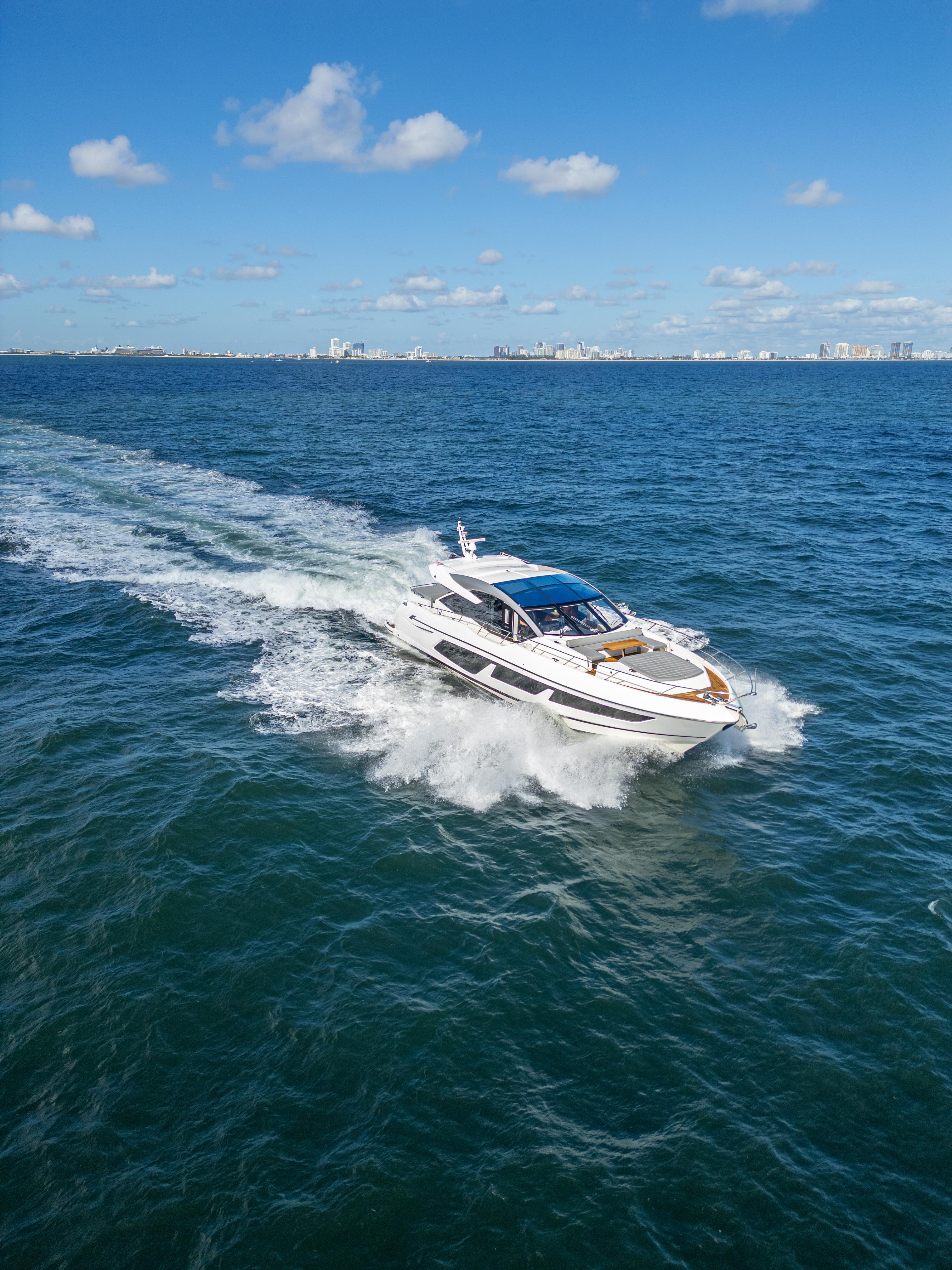 2020 Sunseeker Predator 74