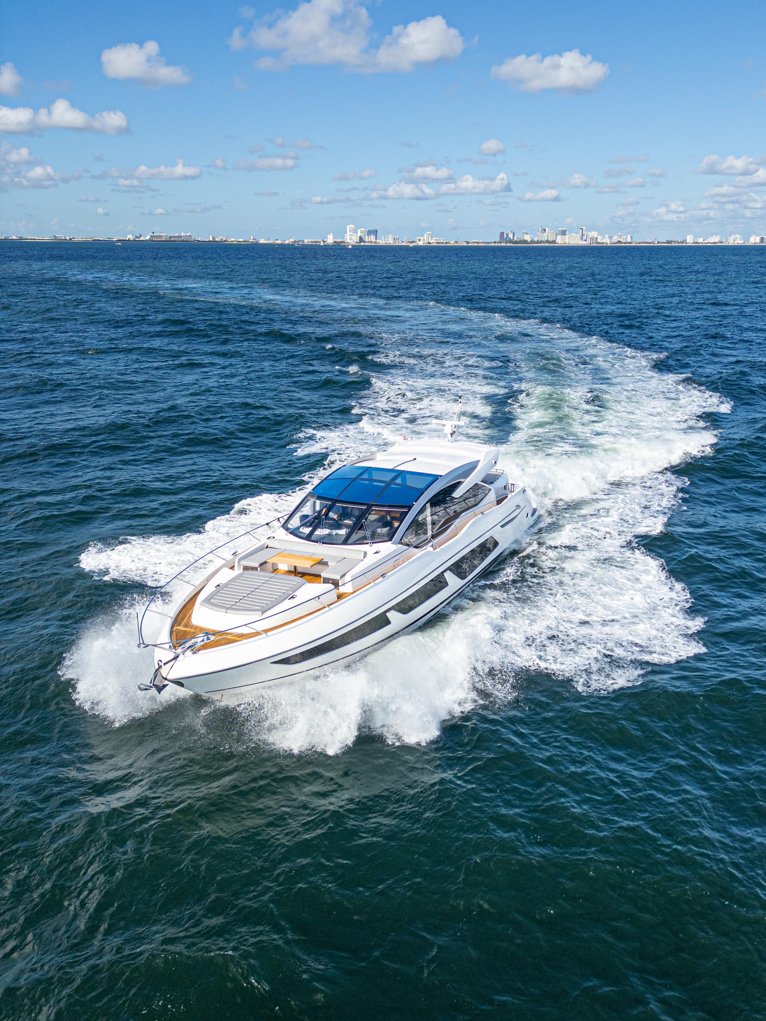 2020 Sunseeker Predator 74