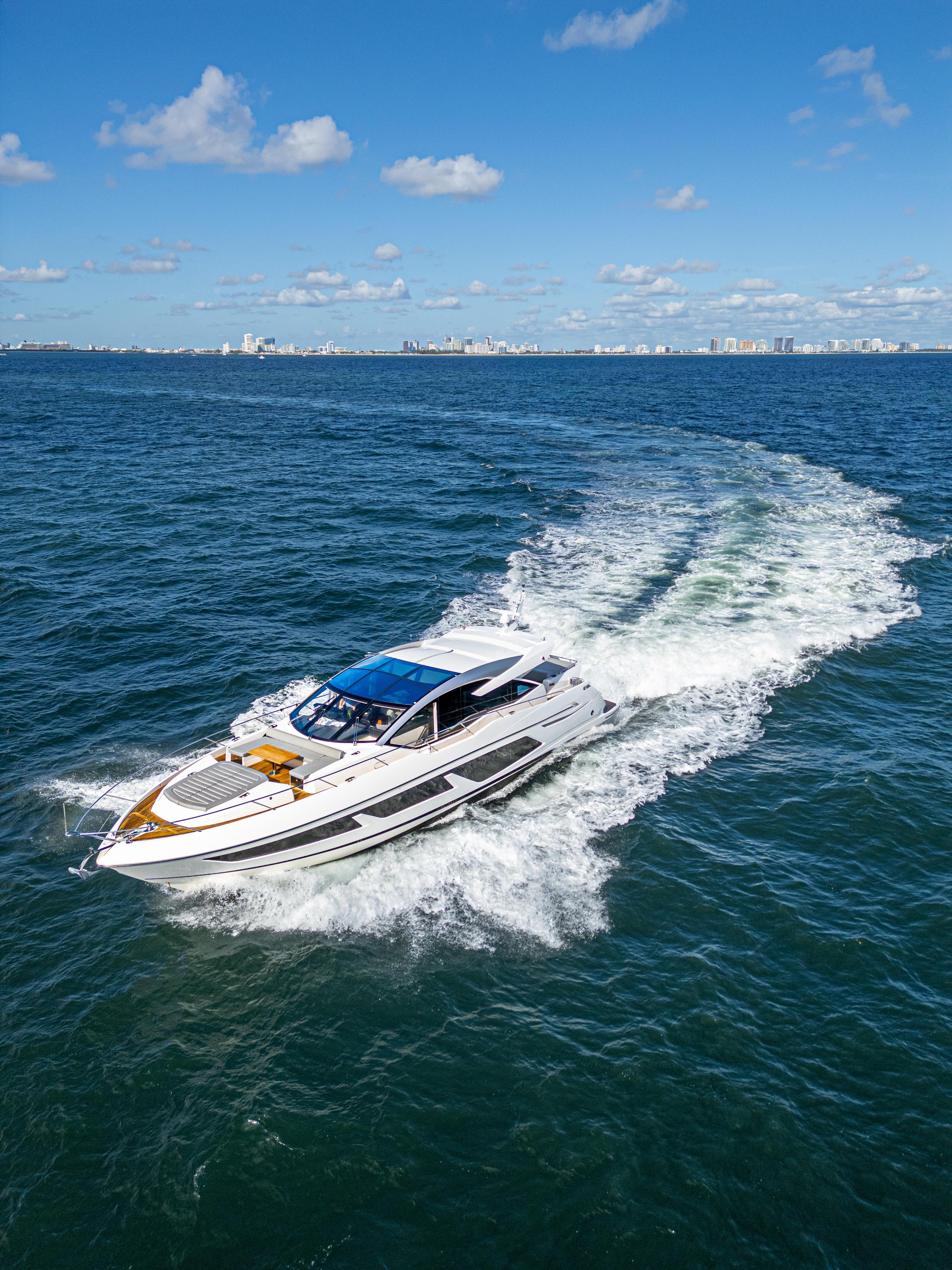 2020 Sunseeker Predator 74