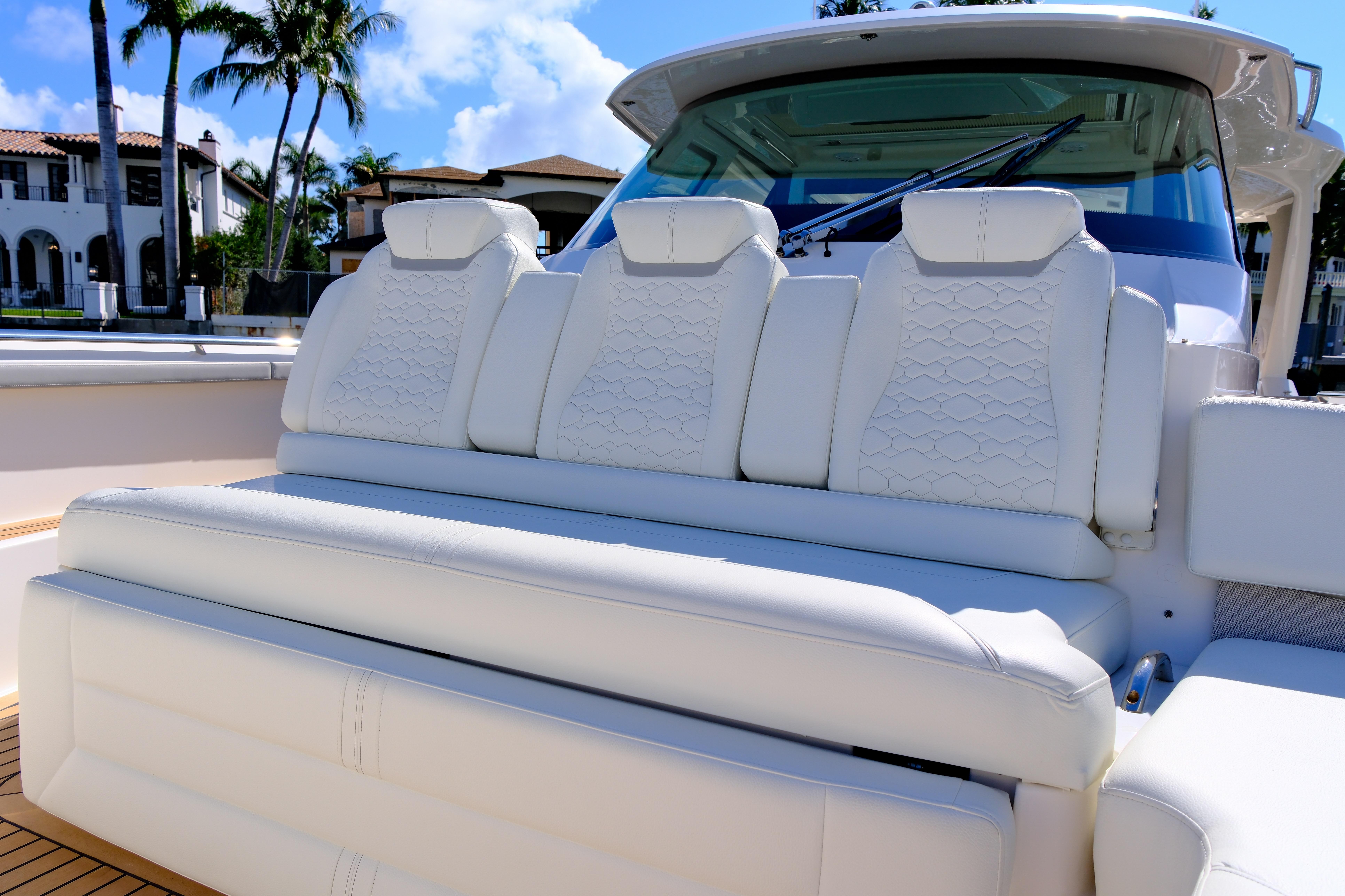 Tiara Yachts-48 LS 2023-FEELING KNOTTY FL-US-9681933 | Thumbnail
