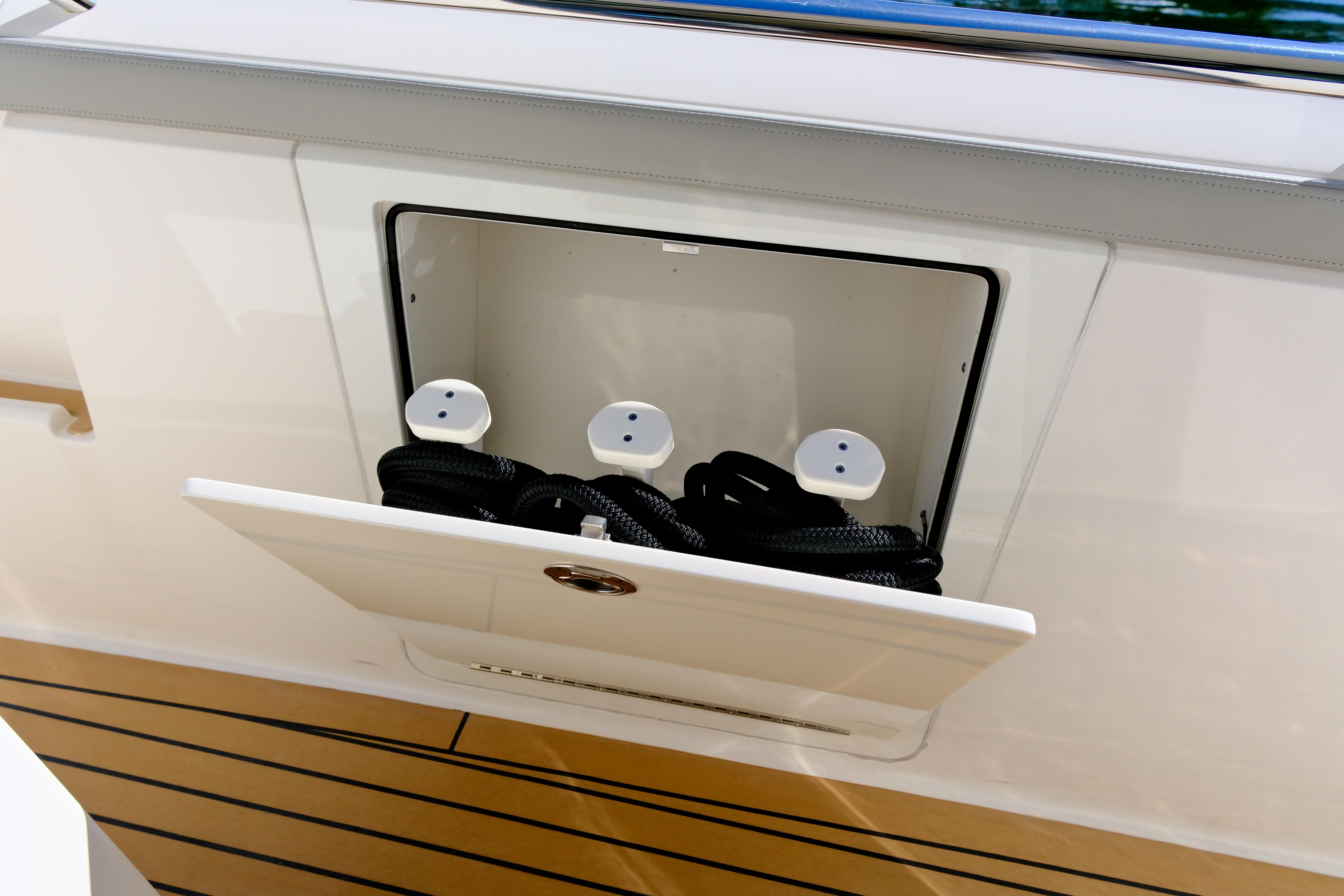 Tiara Yachts-48 LS 2023-FEELING KNOTTY FL-US-9681933 | Thumbnail