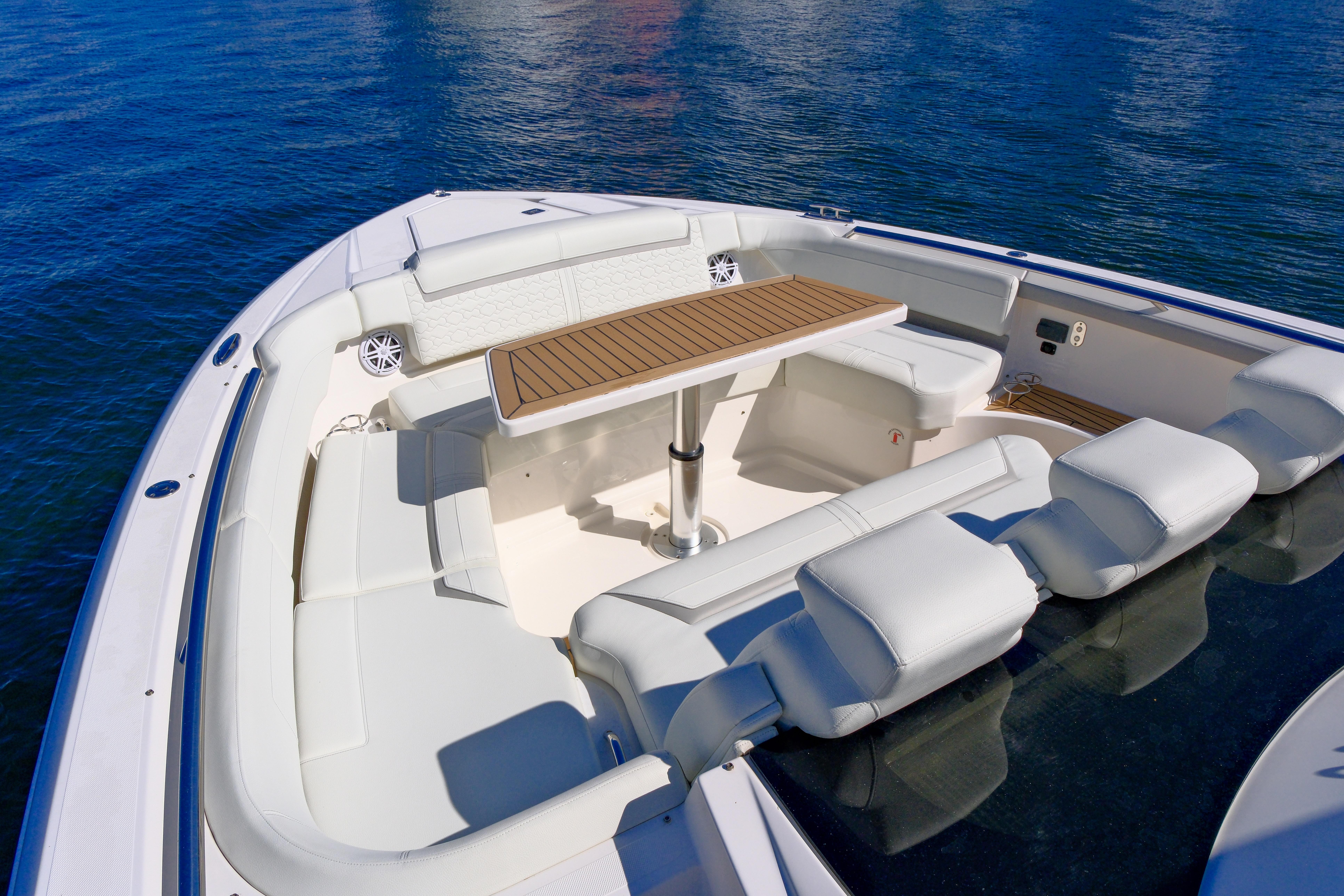 Tiara Yachts-48 LS 2023-FEELING KNOTTY FL-US-9681933 | Thumbnail