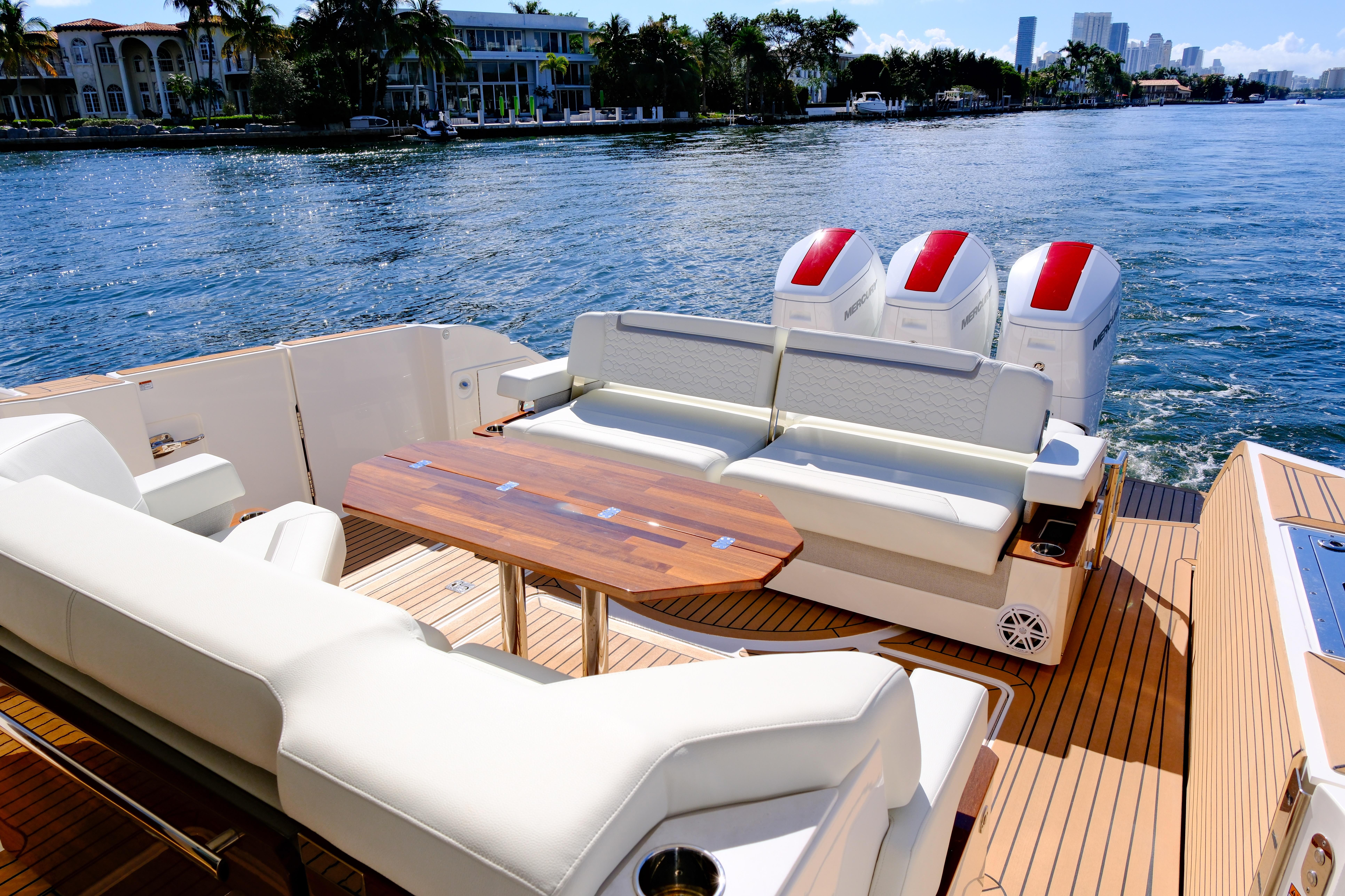 Tiara Yachts-48 LS 2023-FEELING KNOTTY FL-US-9681933 | Thumbnail