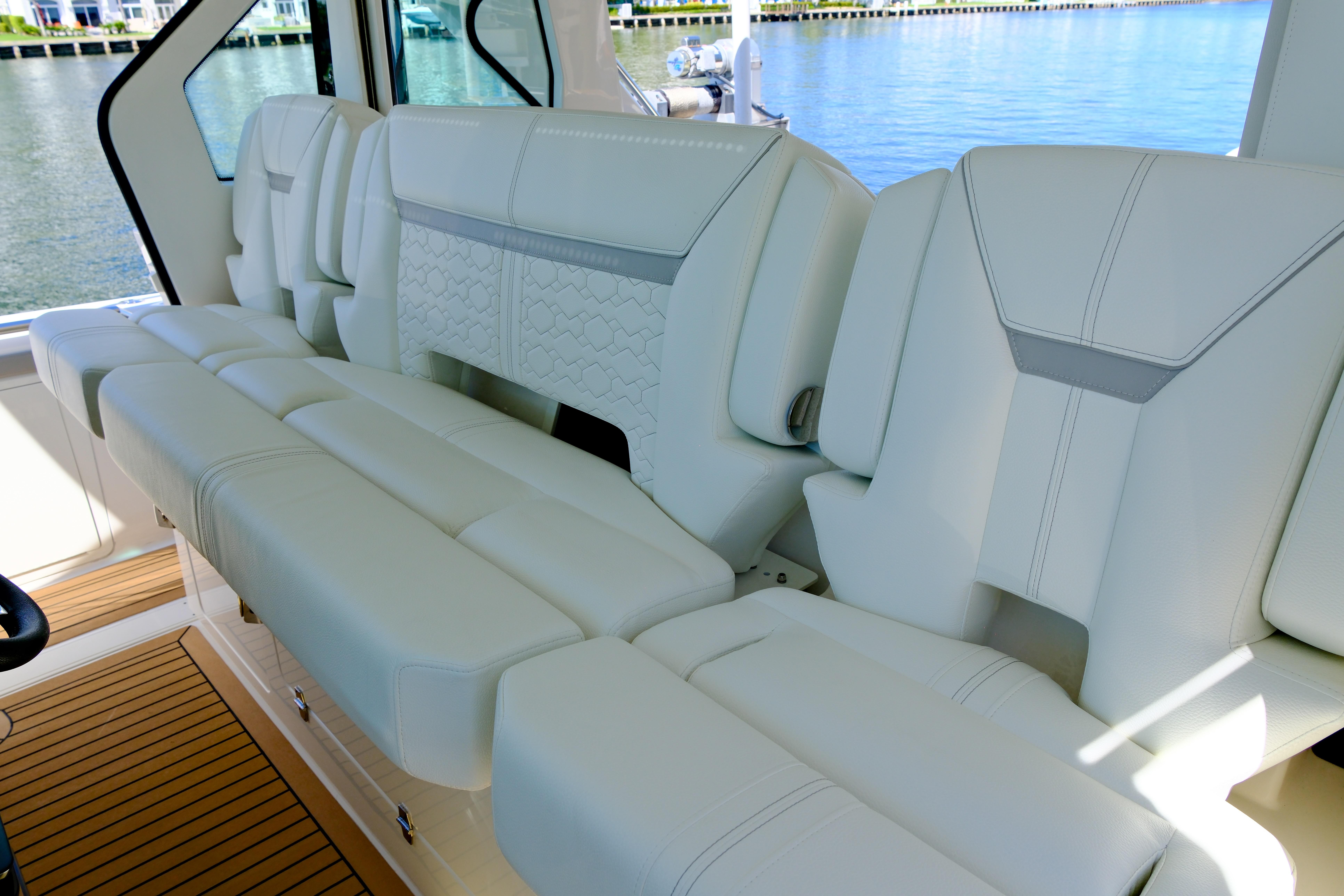 Tiara Yachts-48 LS 2023-FEELING KNOTTY FL-US-9681933 | Thumbnail