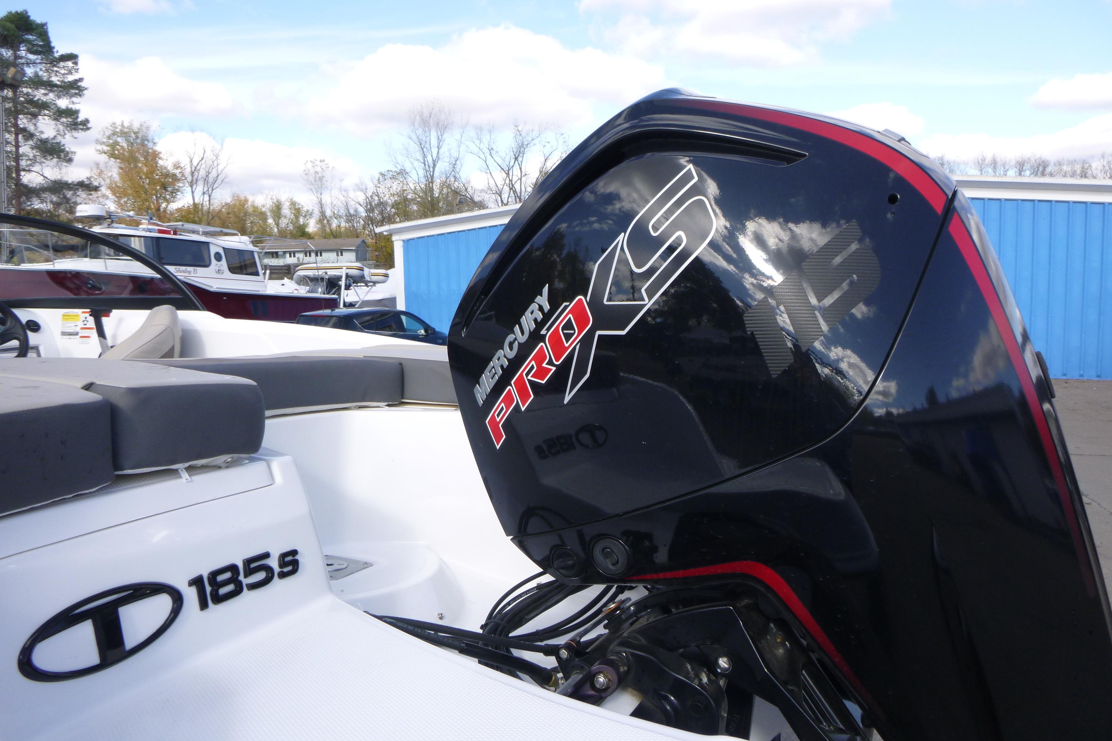 2024 Tahoe 185 S Gallery