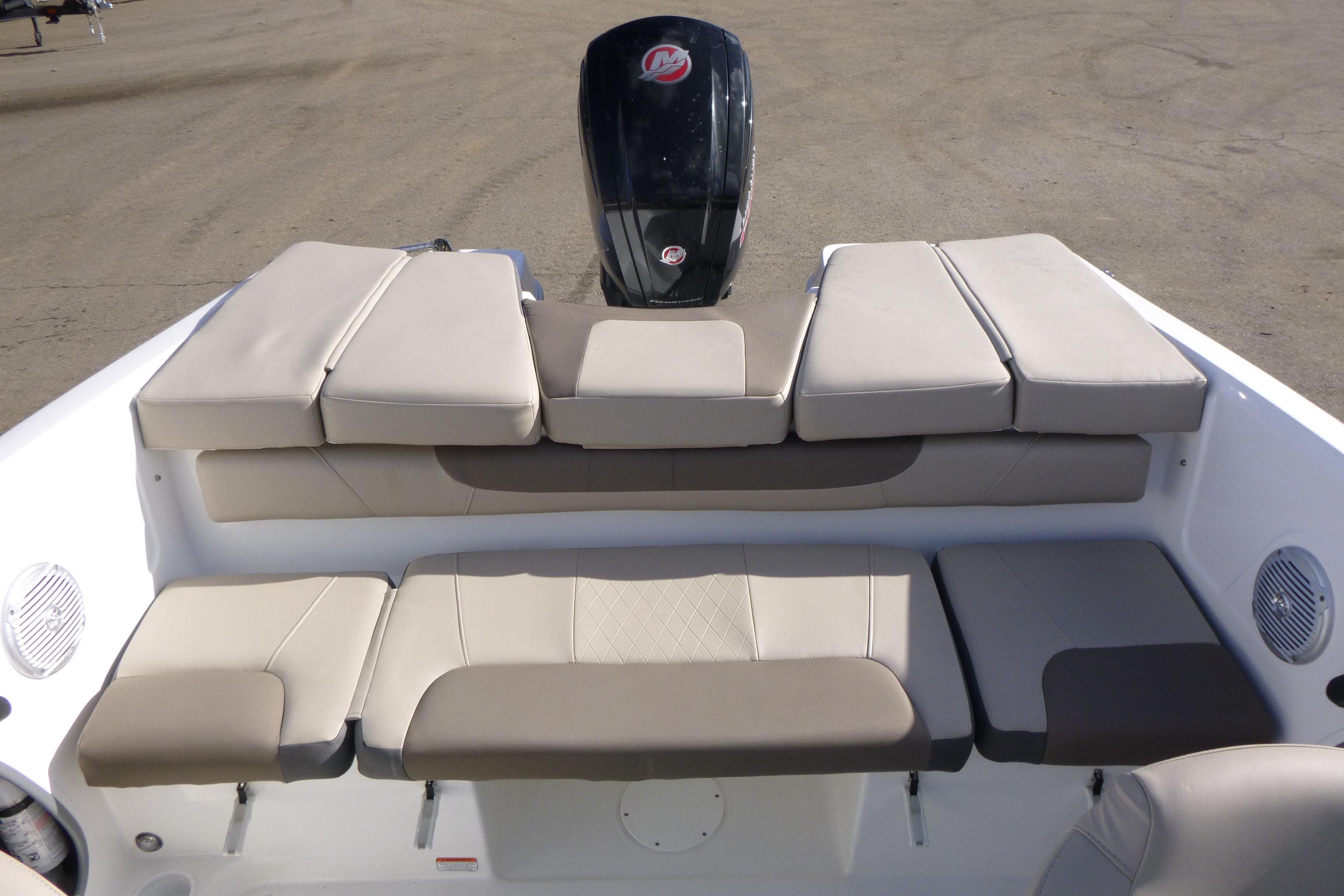 2024 Tahoe 185 S Gallery