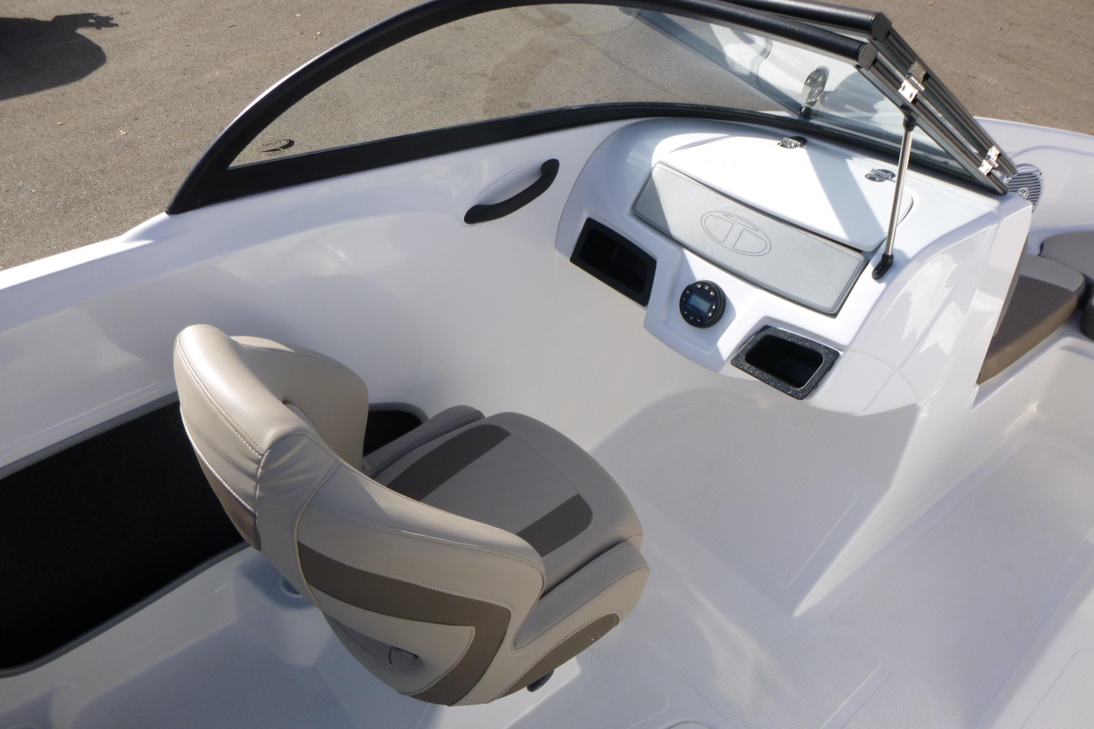 2024 Tahoe 185 S Gallery